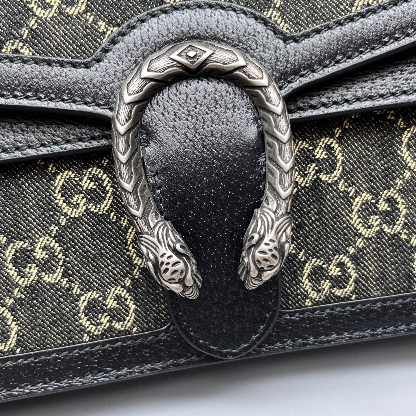 Gucci - Dionysus Shoulder Bag - Denim and Leather - Dark Blue with Gold Monogram - (Medium)