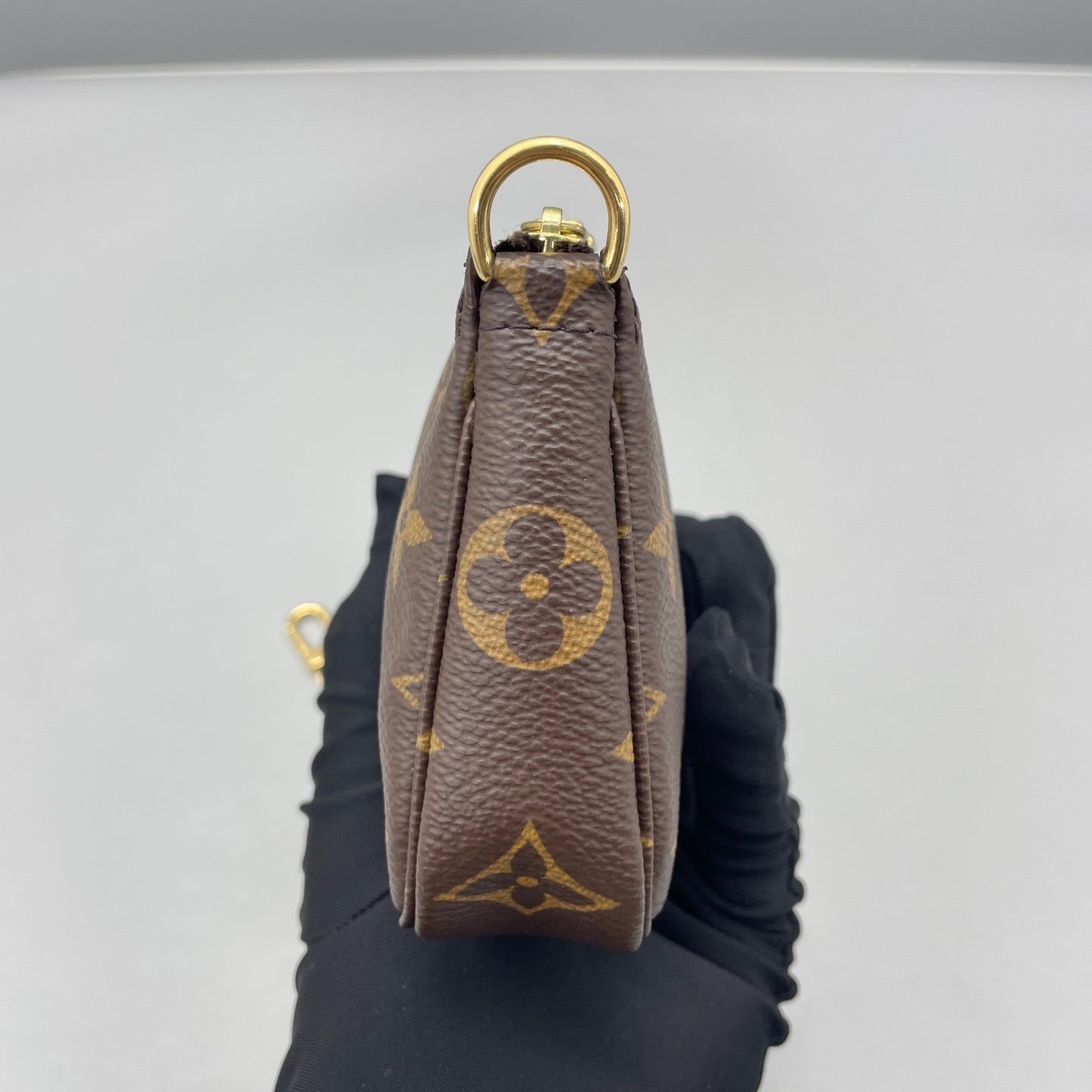 Louis Vuitton - Mini Pochette Accessoires - Monogram coated canvas with Vachetta leather trim - Brown - (mini)