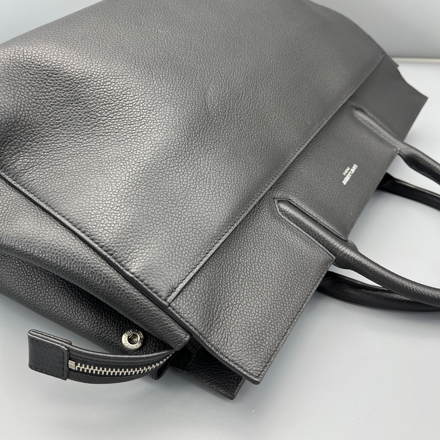 Saint Laurent - Sac de Jour Tote - Leather - Black - (medium)