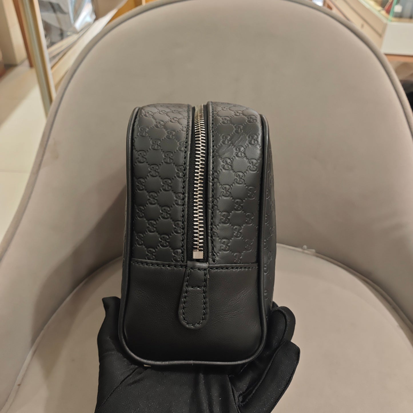 Gucci - Microguccissima Toiletry Pouch - Embossed cowhide leather - Black - (medium)