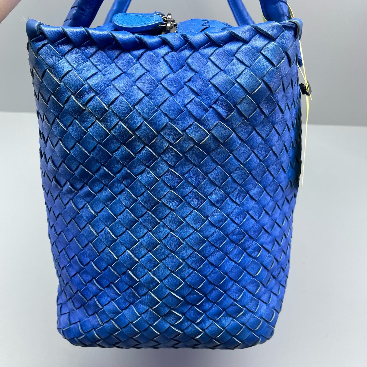 Bottega Veneta - Intrecciato Woven Top Handle Tote - Leather - Blue - (medium)
