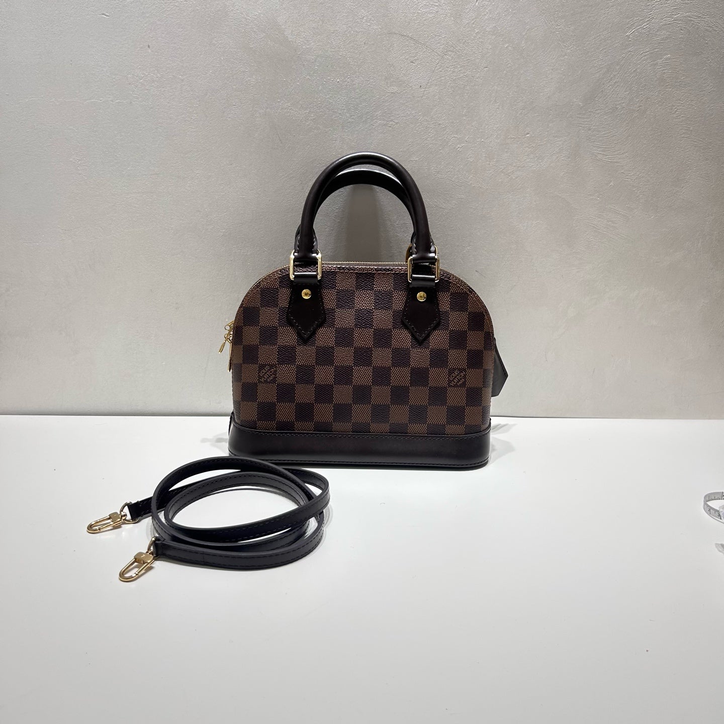 Louis Vuitton - Alma BB - Damier Ebene coated canvas with smooth leather trim - Brown - (Mini)