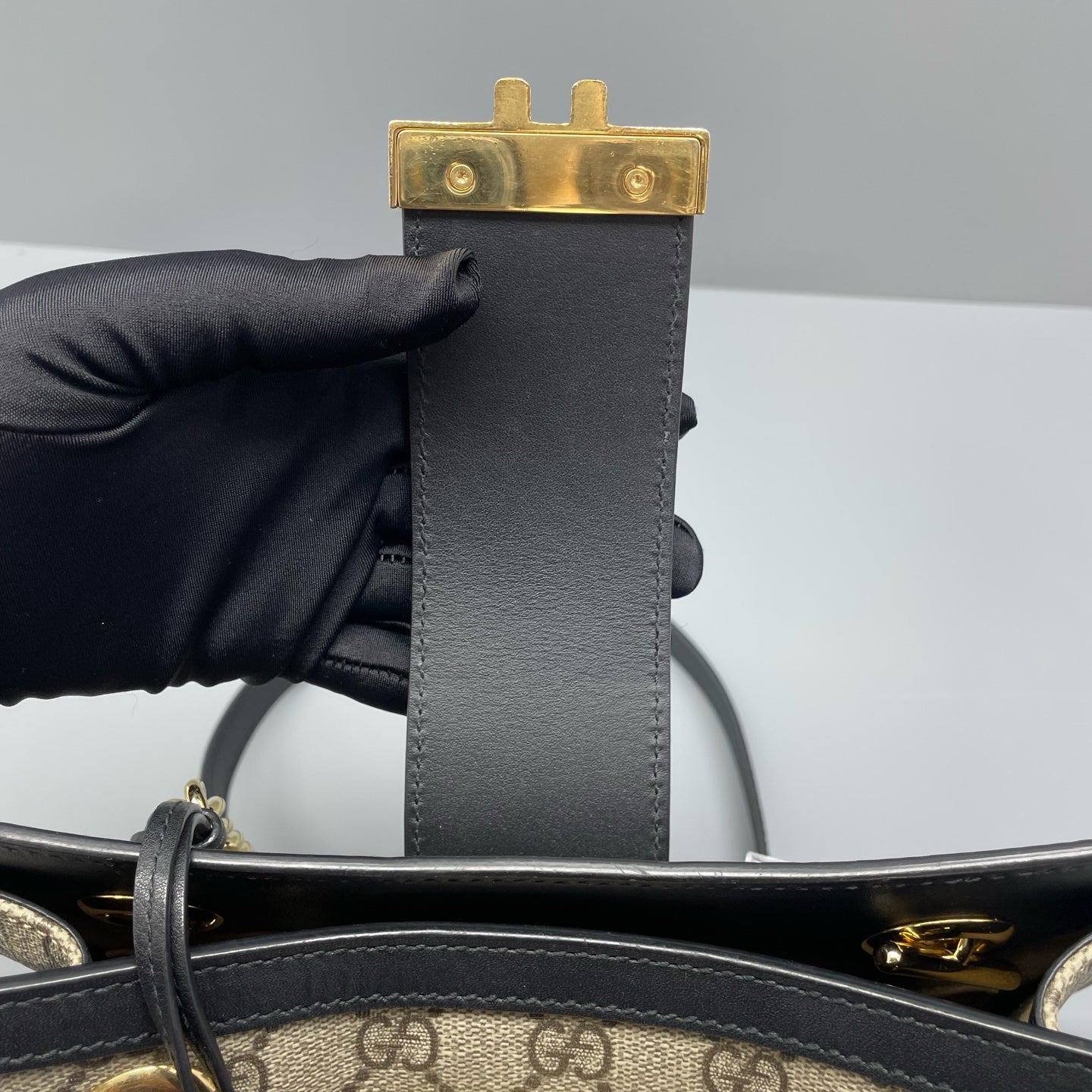 Gucci - GG Supreme Padlock Tote - GG Supreme canvas with leather trim - Beige - (small)
