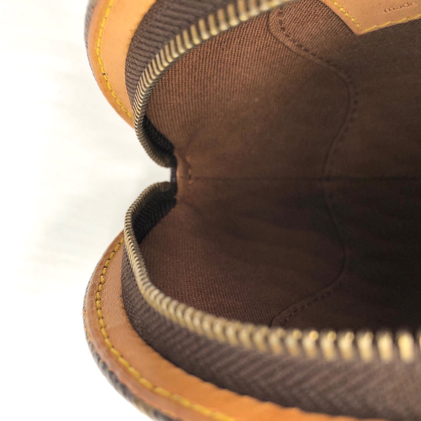 Louis Vuitton - Ellipse Mini Clutch - Monogram coated canvas with Vachetta leather trim - Brown - (mini)