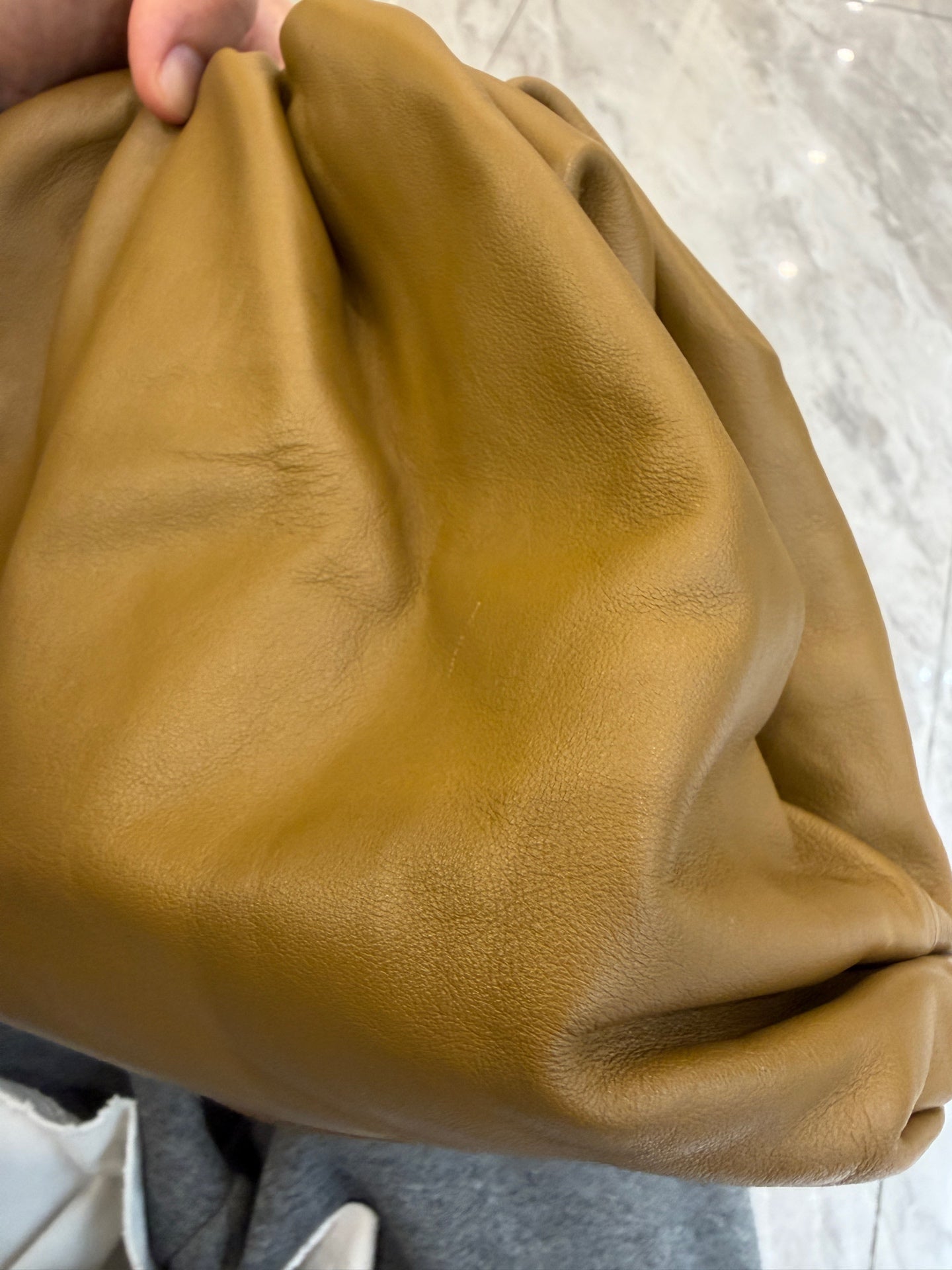Bottega Veneta - The Pouch - Leather - Camel - (large)