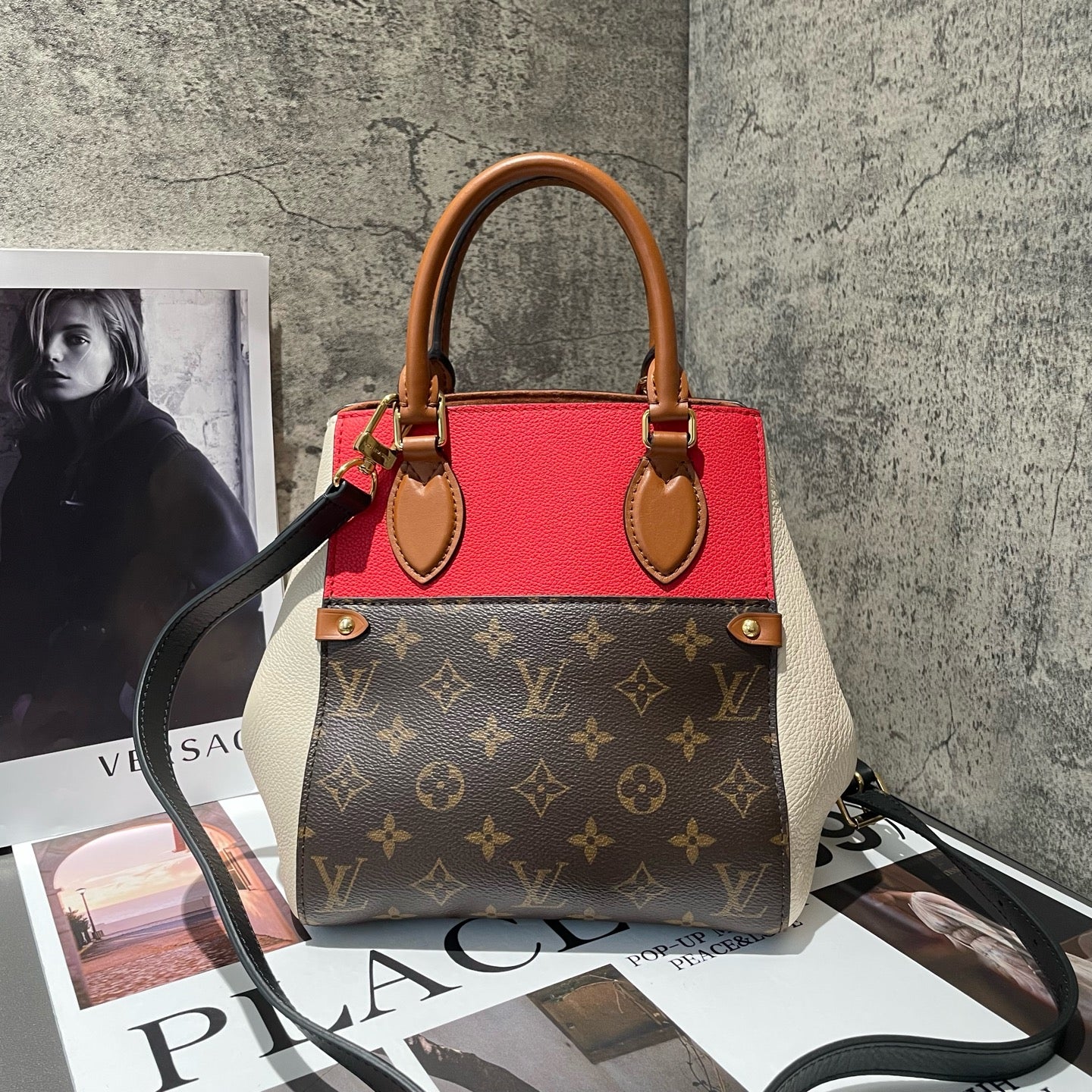 Louis Vuitton - Fold Tote - Monogram coated canvas and grained leather - Multicolour (Red, White, Brown) - (small)