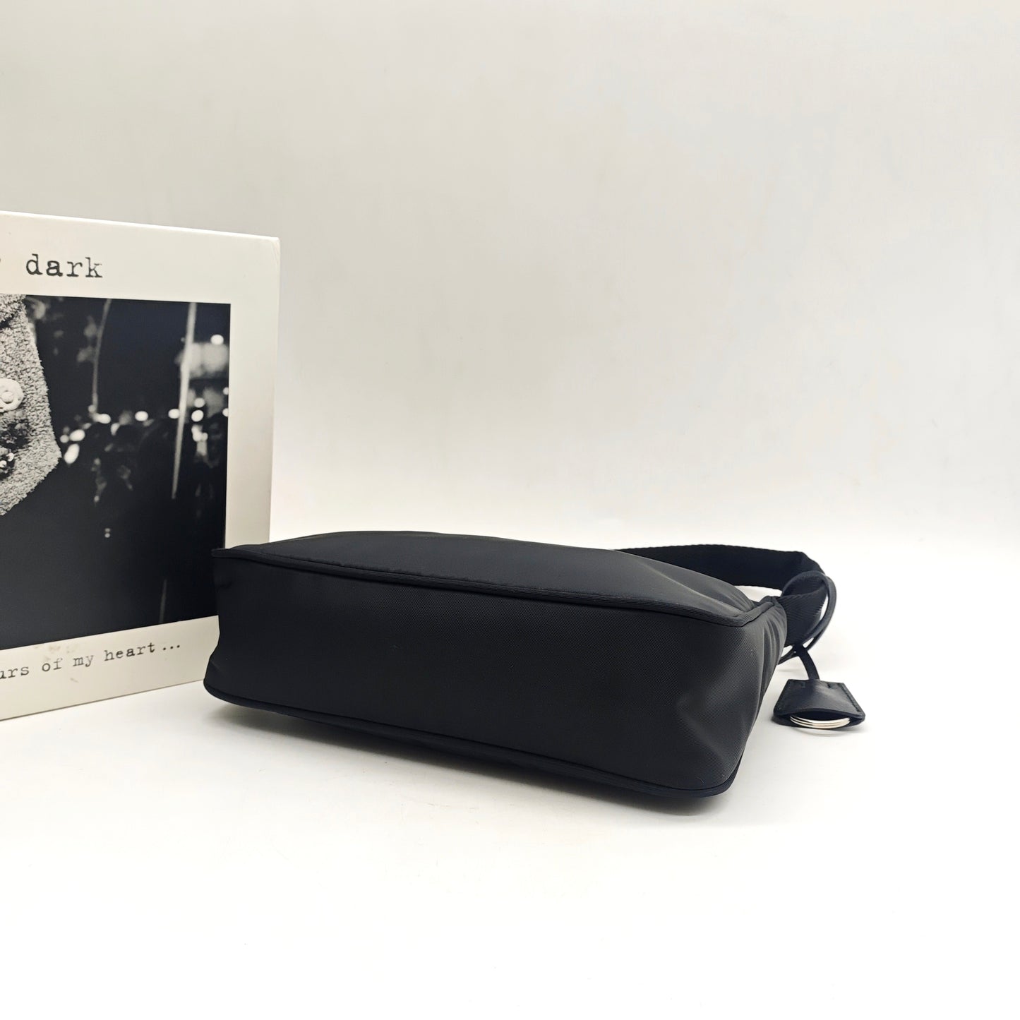 Prada - Re-Edition 2000 Hobo Shoulder Bag - Polyamide - Black - (mini)