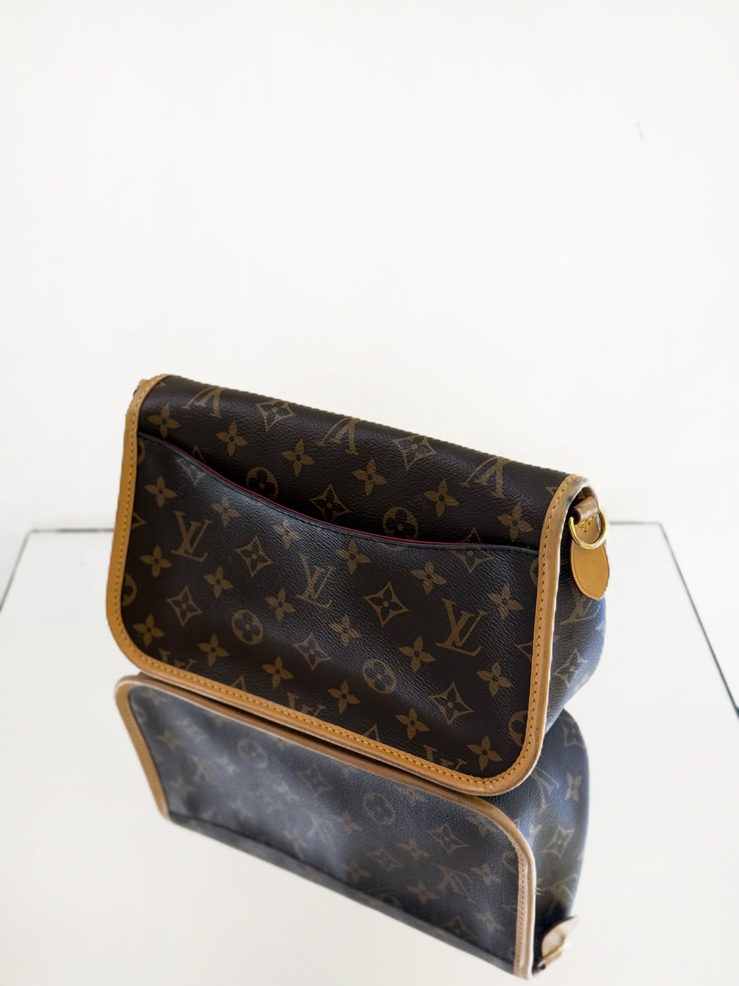 Louis Vuitton - Dione Baguette - Monogram coated canvas with Vachetta leather trim - Brown - (medium)