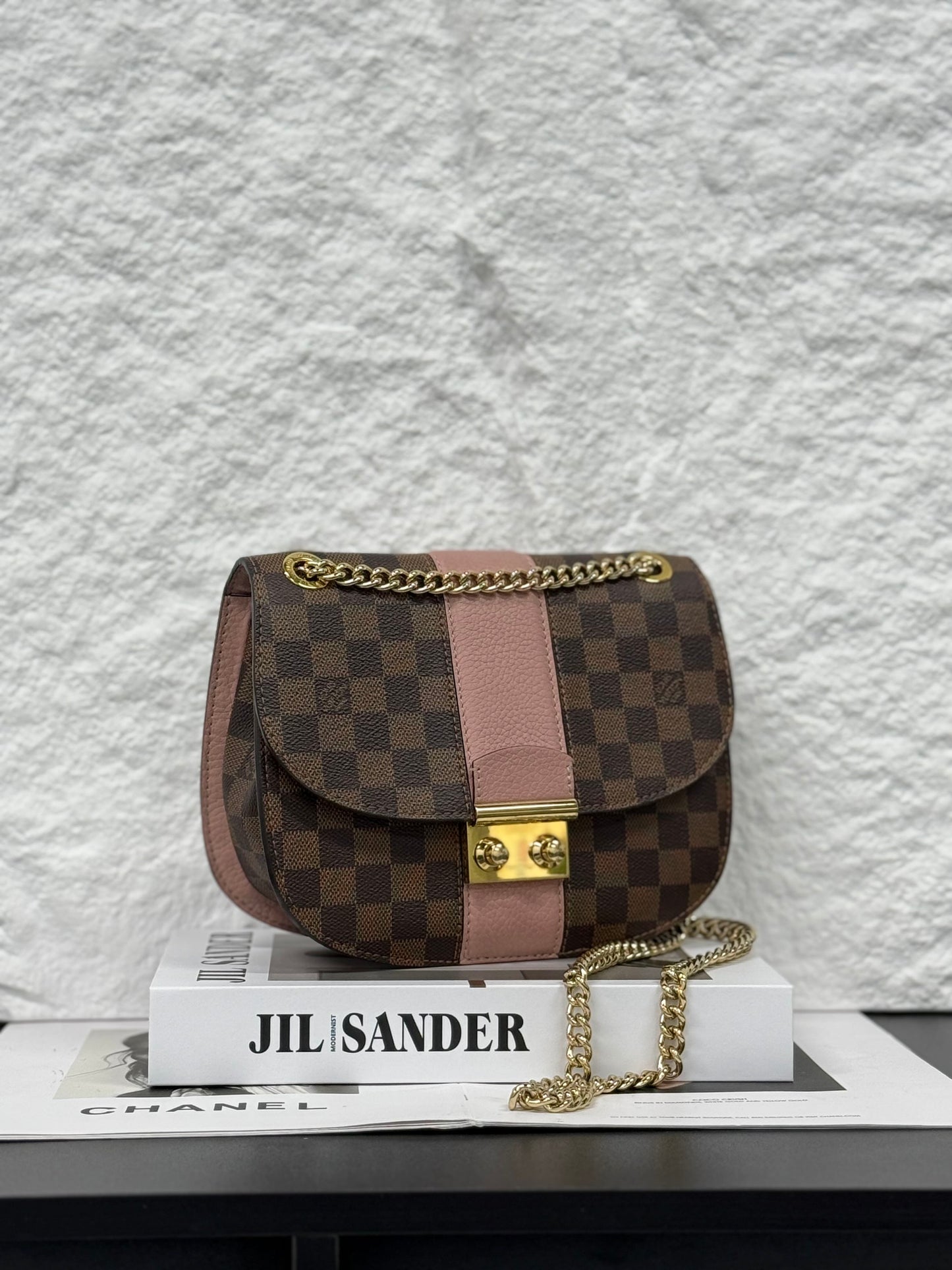 Louis Vuitton - Damier Ebene Pink Saddle Chain Bag - Coated canvas with grained leather trim - Brown and Pink with Gold-Tone Hardware - (Mini)