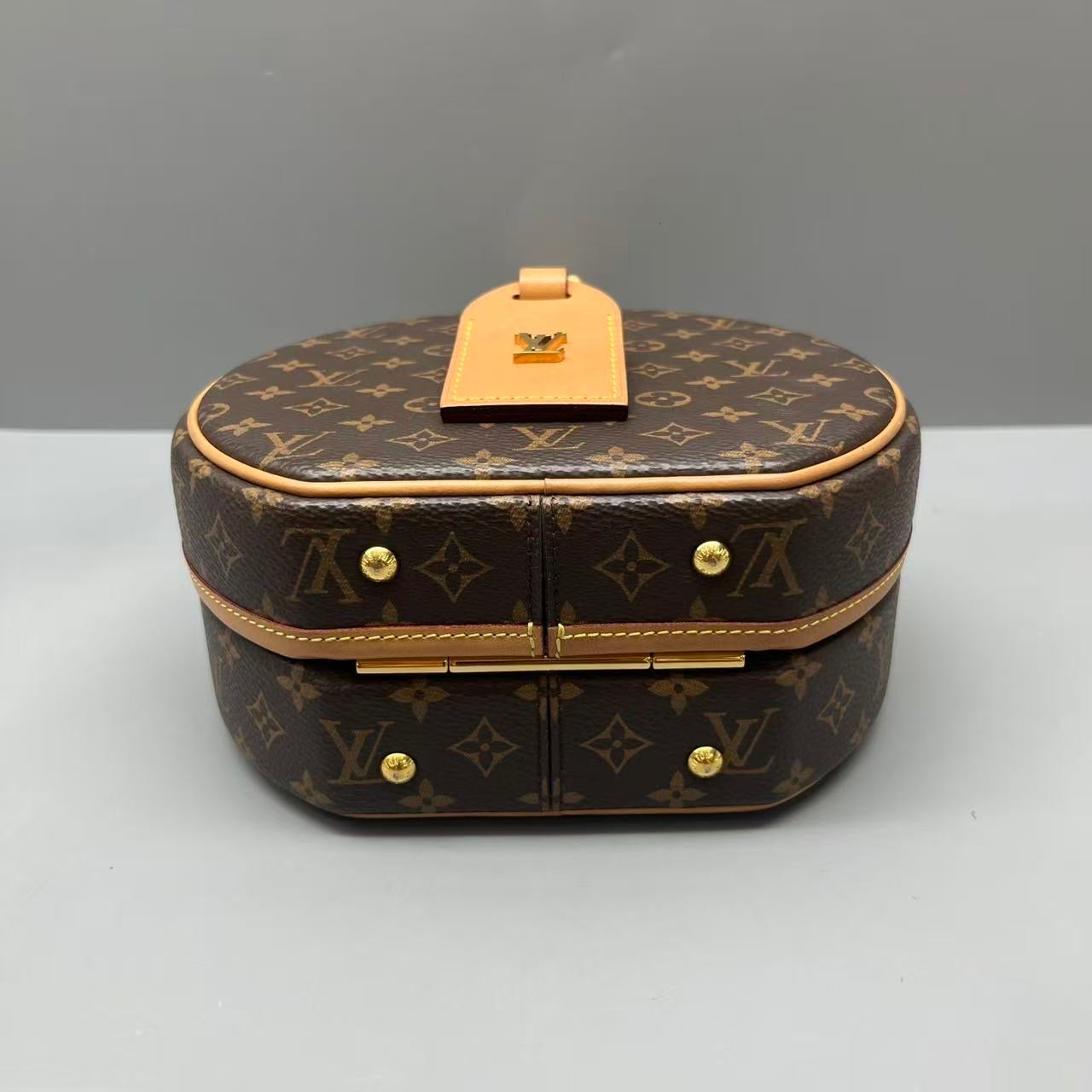 Louis Vuitton - Petite Boite Chapeau - Monogram coated canvas with Vachetta leather trim - Brown - (mini)