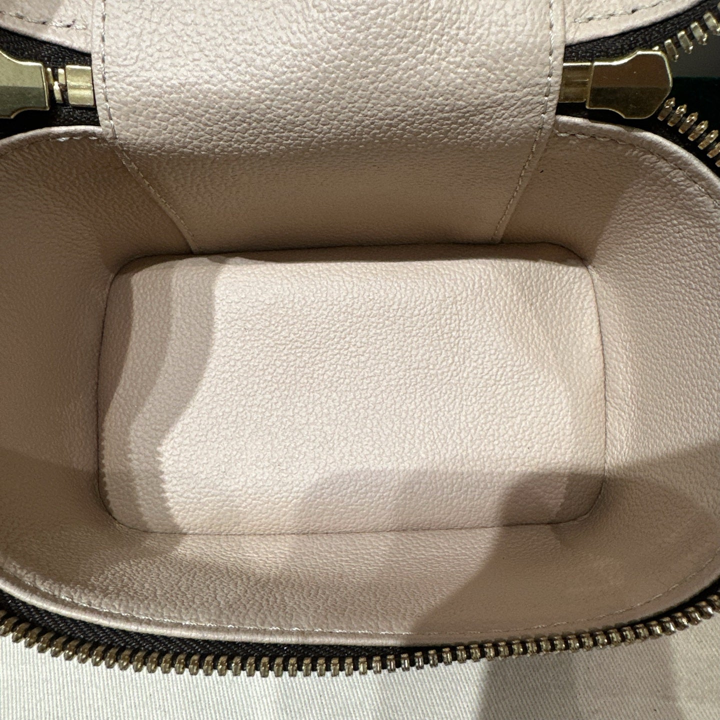 Louis Vuitton - Nice Nano - Monogram coated canvas with Vachetta leather trim and gold-tone hardware - Brown - (mini)