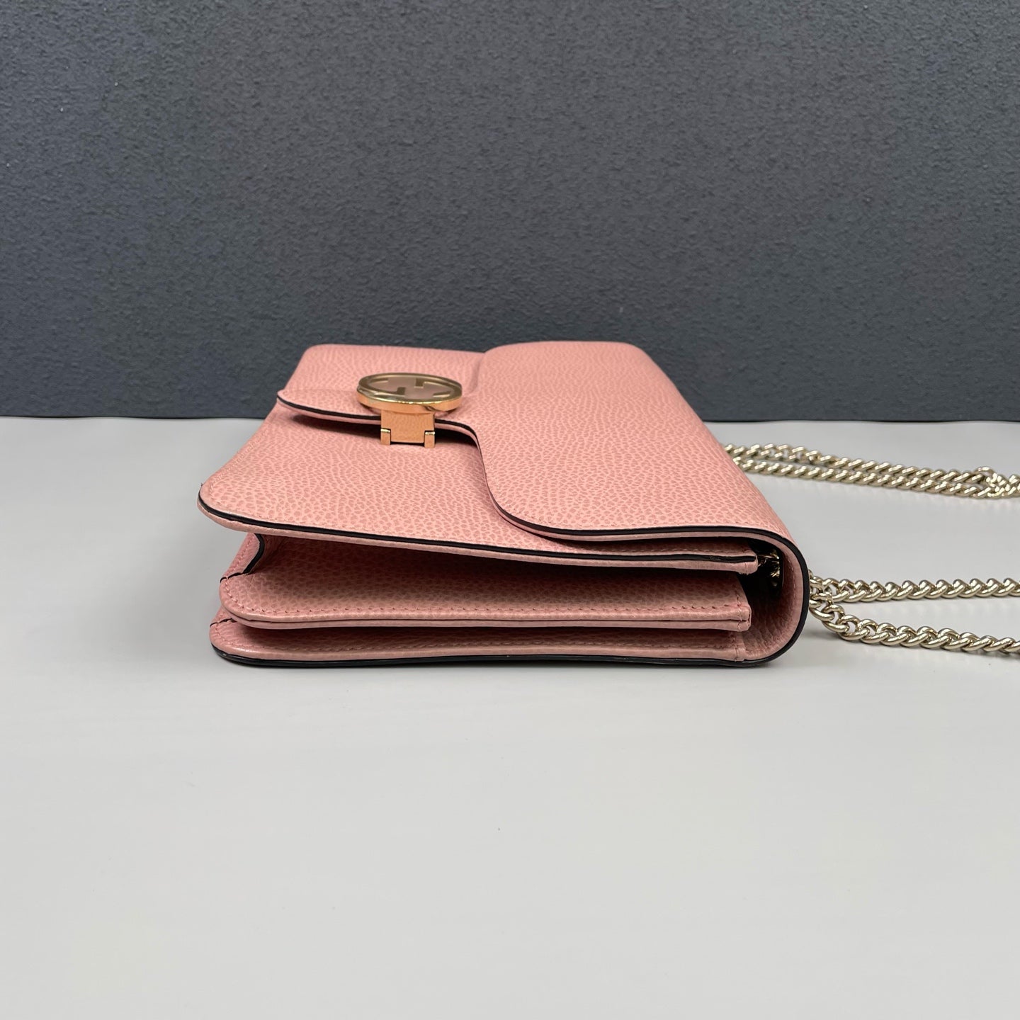 Gucci - Interlocking G Chain Shoulder Bag - Grained leather - Pink - (small)