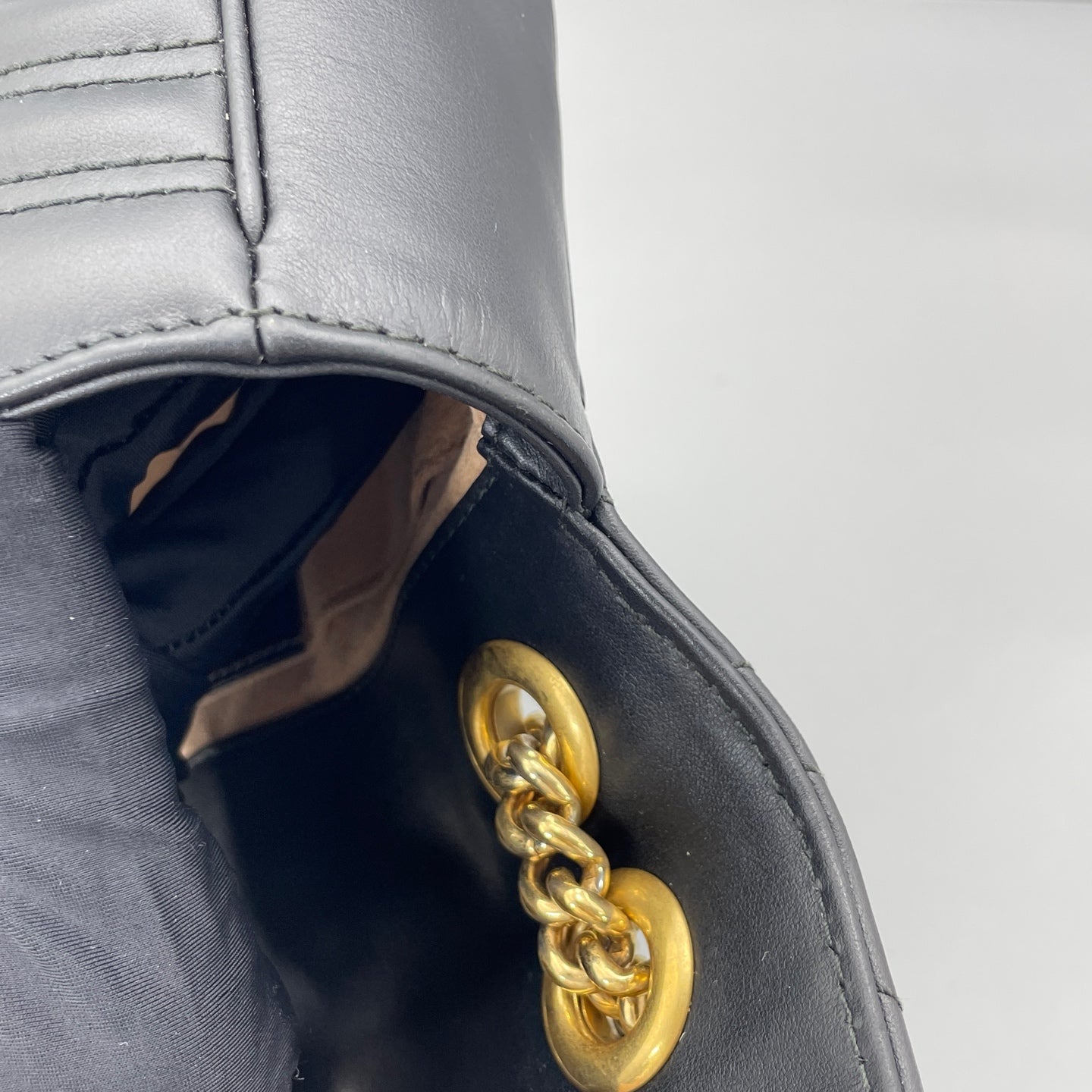 Gucci - GG Marmont Matelassé Mini Bag - Leather - Black with Gold-Tone Hardware - (Mini)