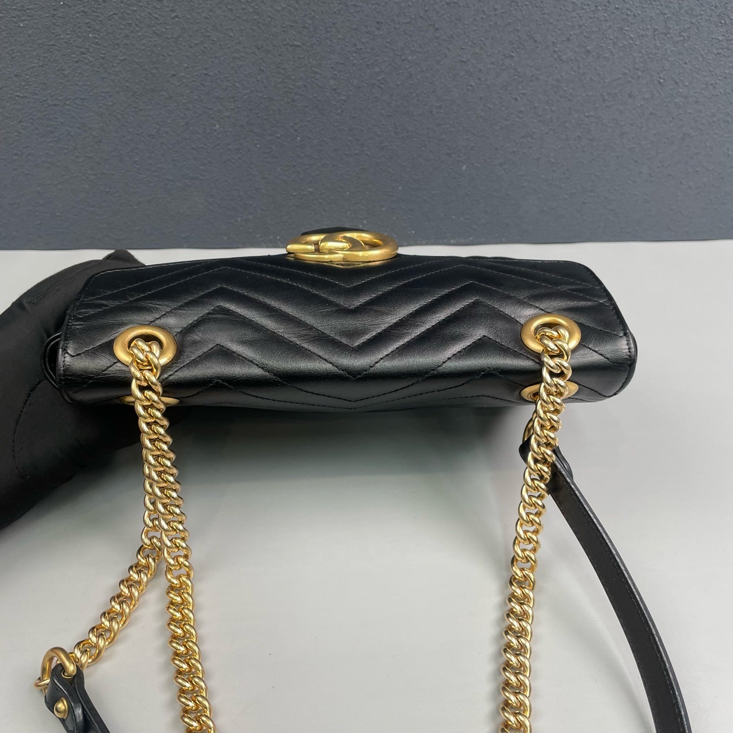 Gucci - GG Marmont Matelassé Shoulder Bag - Leather - Black - (Medium)