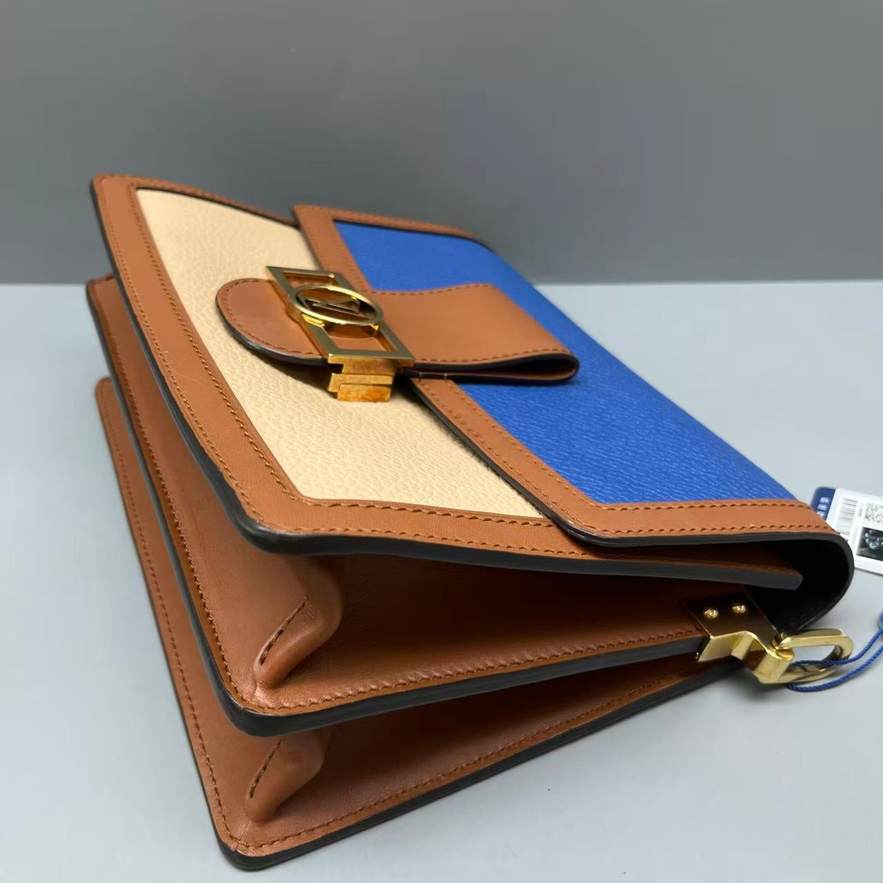 Louis Vuitton - Dauphine Messenger Bag - Grained leather - Multicolour - (medium)