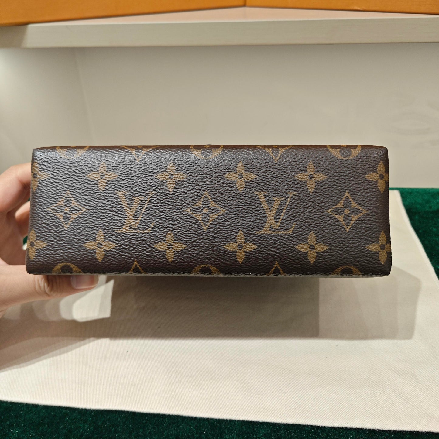 Louis Vuitton - Pallas Compact Top Handle Bag - Monogram canvas with grained leather trim - Monogram Brown with Black Trim - (Mini)