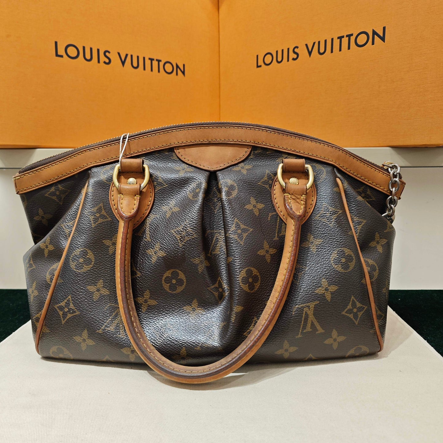 Louis Vuitton - Tivoli PM - Monogram Canvas with Vachetta Leather trim - Brown - (Medium)