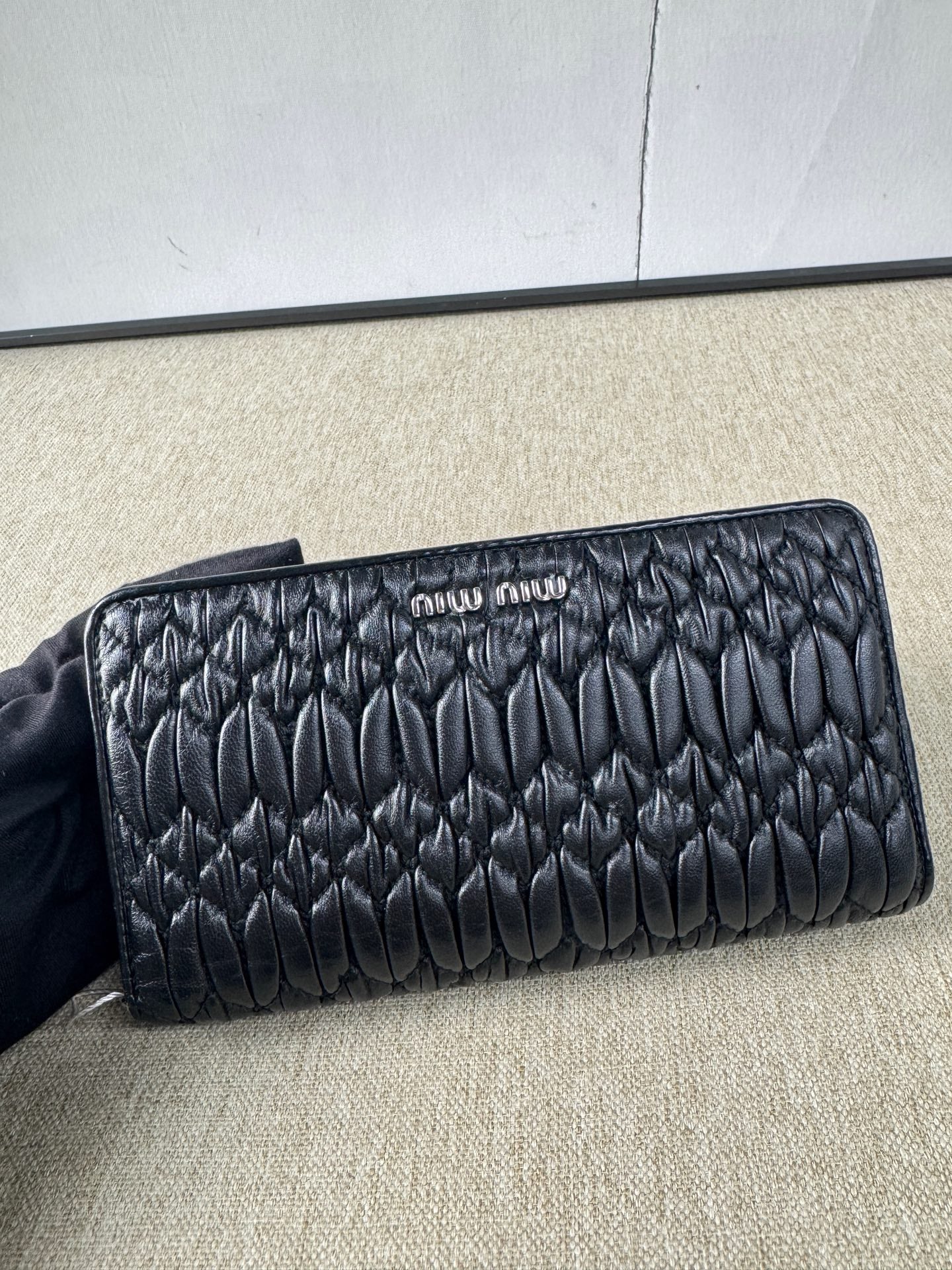 Miu Miu - 5BD046 Ruched Crystal Chain Wallet - Lambskin leather - Black - (mini)