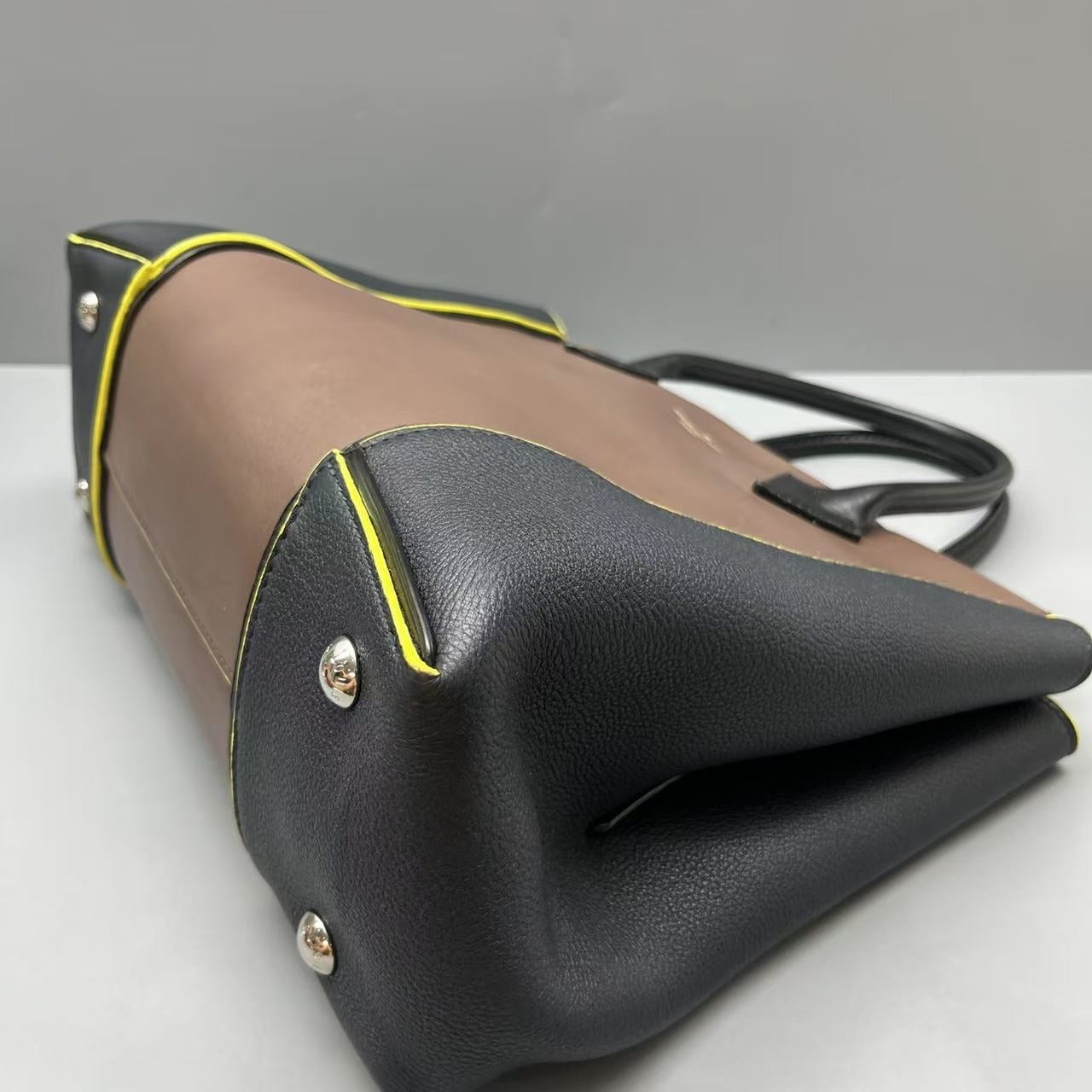 Louis Vuitton - Lockme Cabas - Leather - Multicolour - (medium)