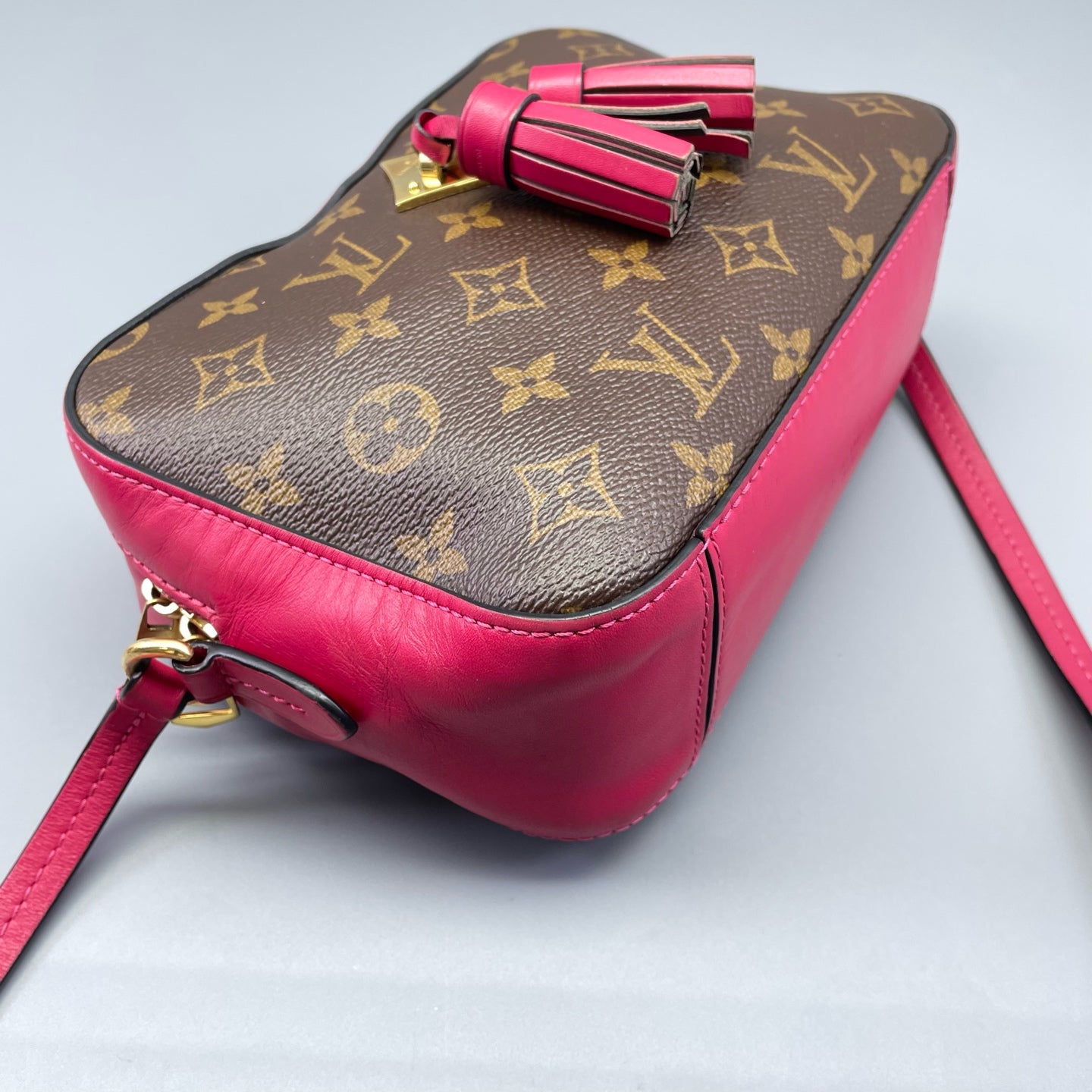 Louis Vuitton - Tassel Camera Bag - Monogram coated canvas with fuchsia leather trim - Multicolour (Brown and Pink) - (mini)