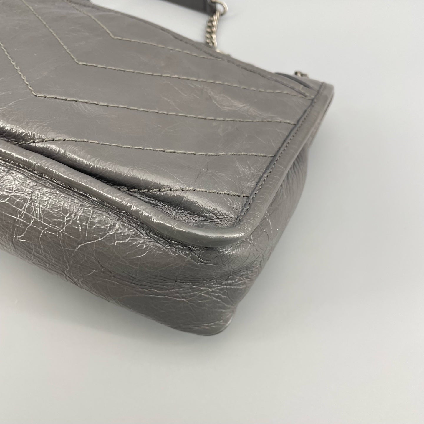 Saint Laurent - Niki Baby - Crinkled vintage leather - Grey - (Small)