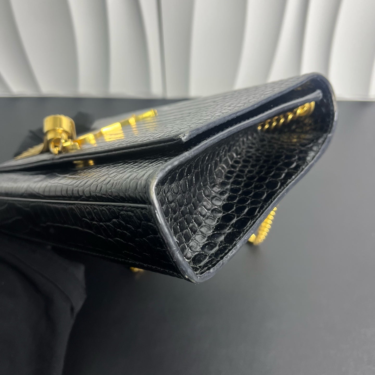 Saint Laurent - Kate Medium Chain Bag with Tassel - Crocodile embossed leather - Black - (medium)