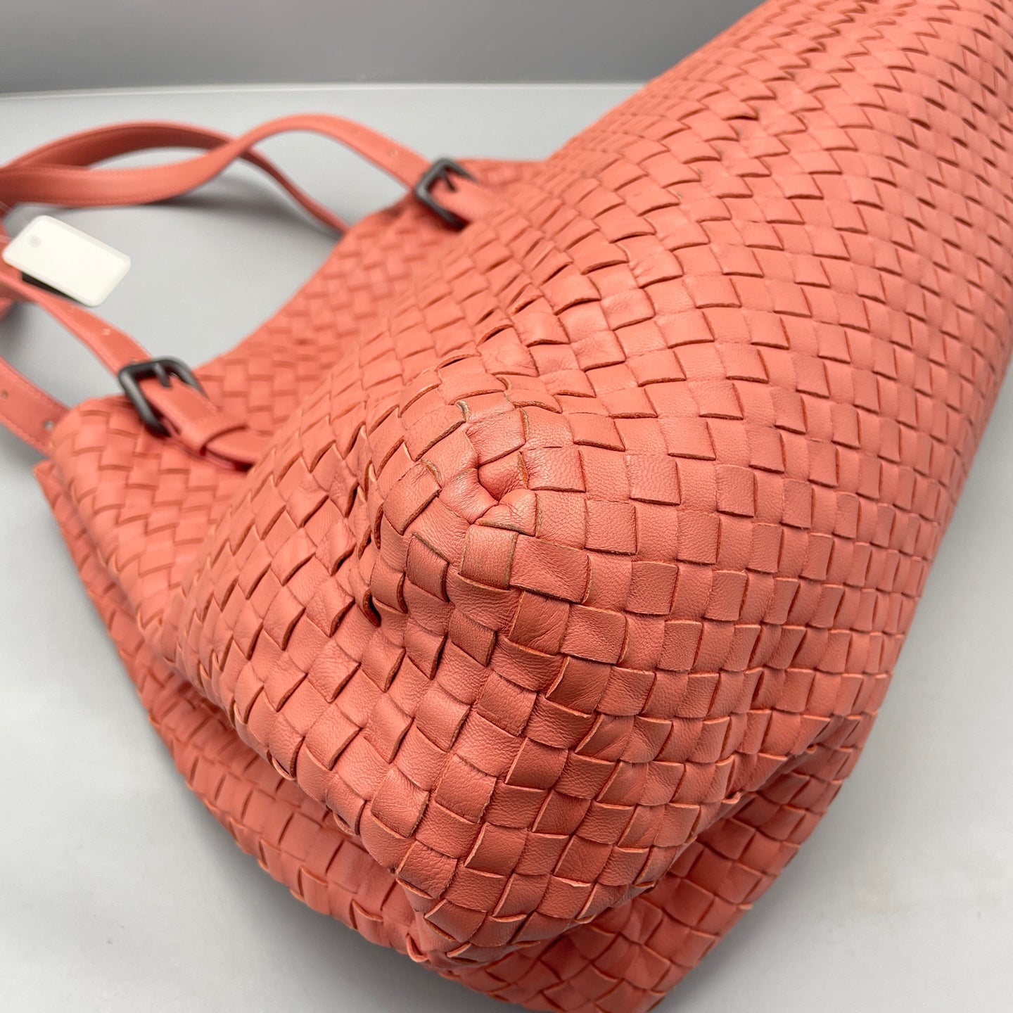 Bottega Veneta - Intrecciato Woven Tote Bag - Leather - Pink - (medium)