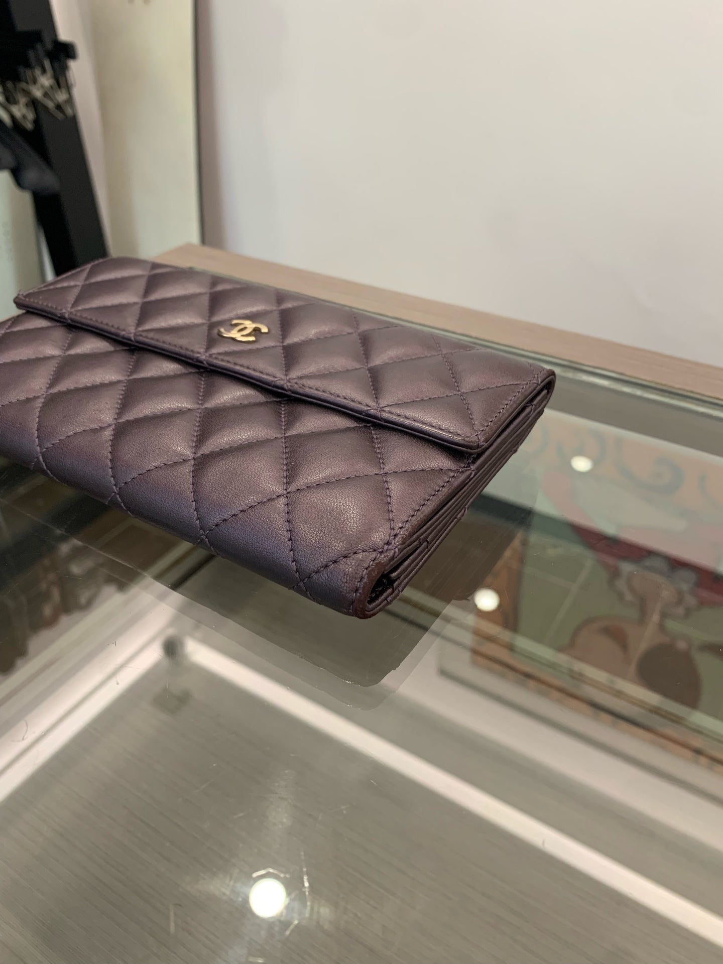 Chanel - Classic Flap Tri-fold Wallet - Lambskin leather - Purple - (Small)
