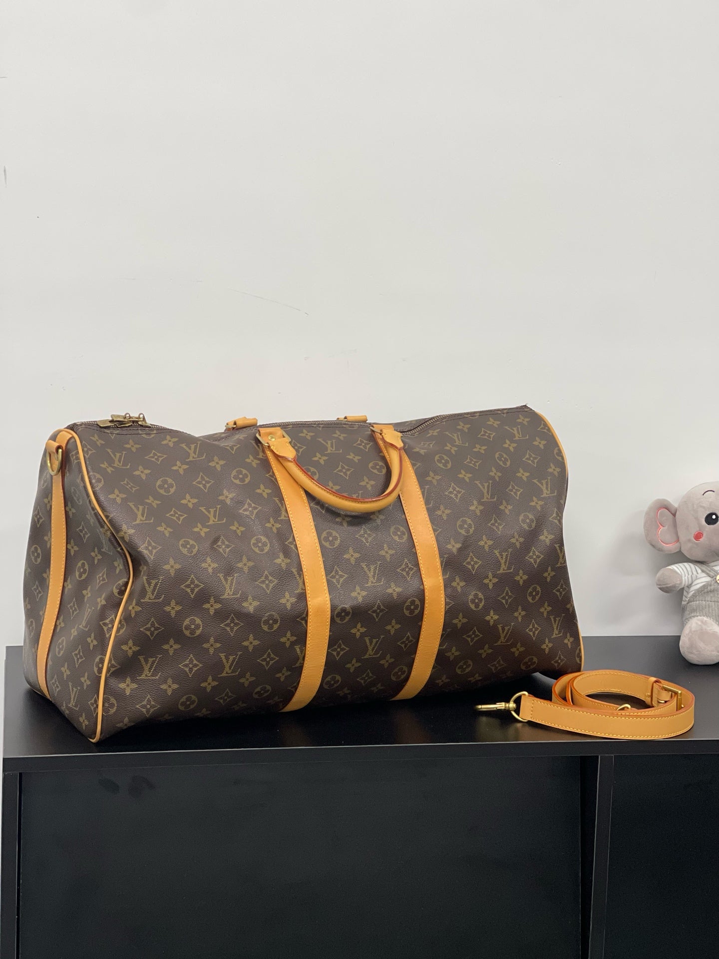 Louis Vuitton - Keepall 55 Bandouliere - Monogram Canvas with Vachetta Leather trim - Brown - (Large)