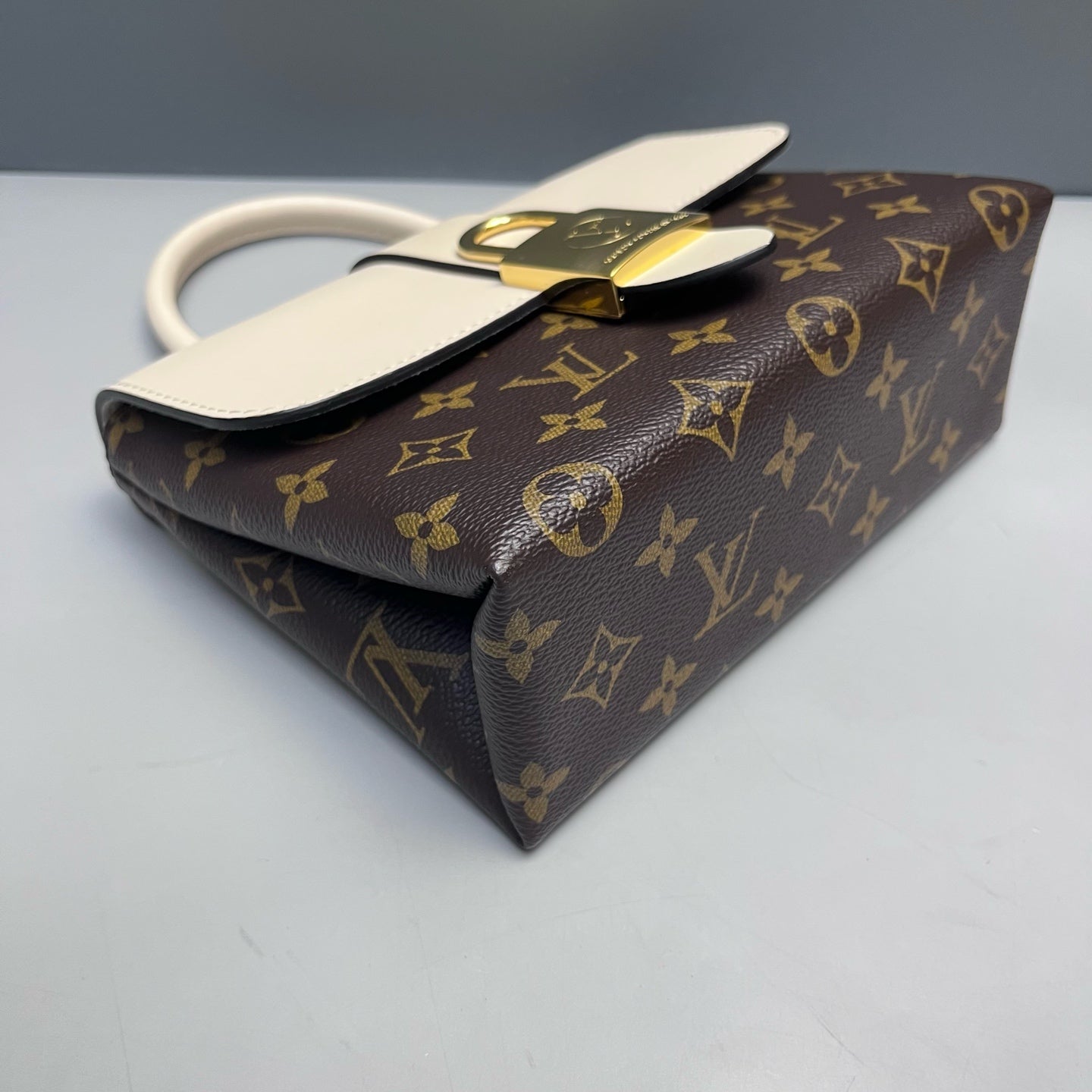 Louis Vuitton - Locky BB - Monogram coated canvas and cowhide leather - Brown and Cream - (mini)