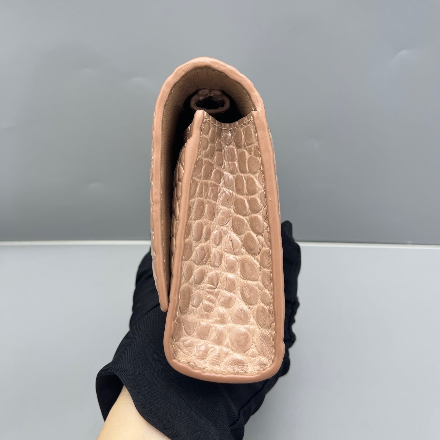 Balenciaga - Hourglass WOC - Crocodile-embossed calfskin leather - Beige - (mini)