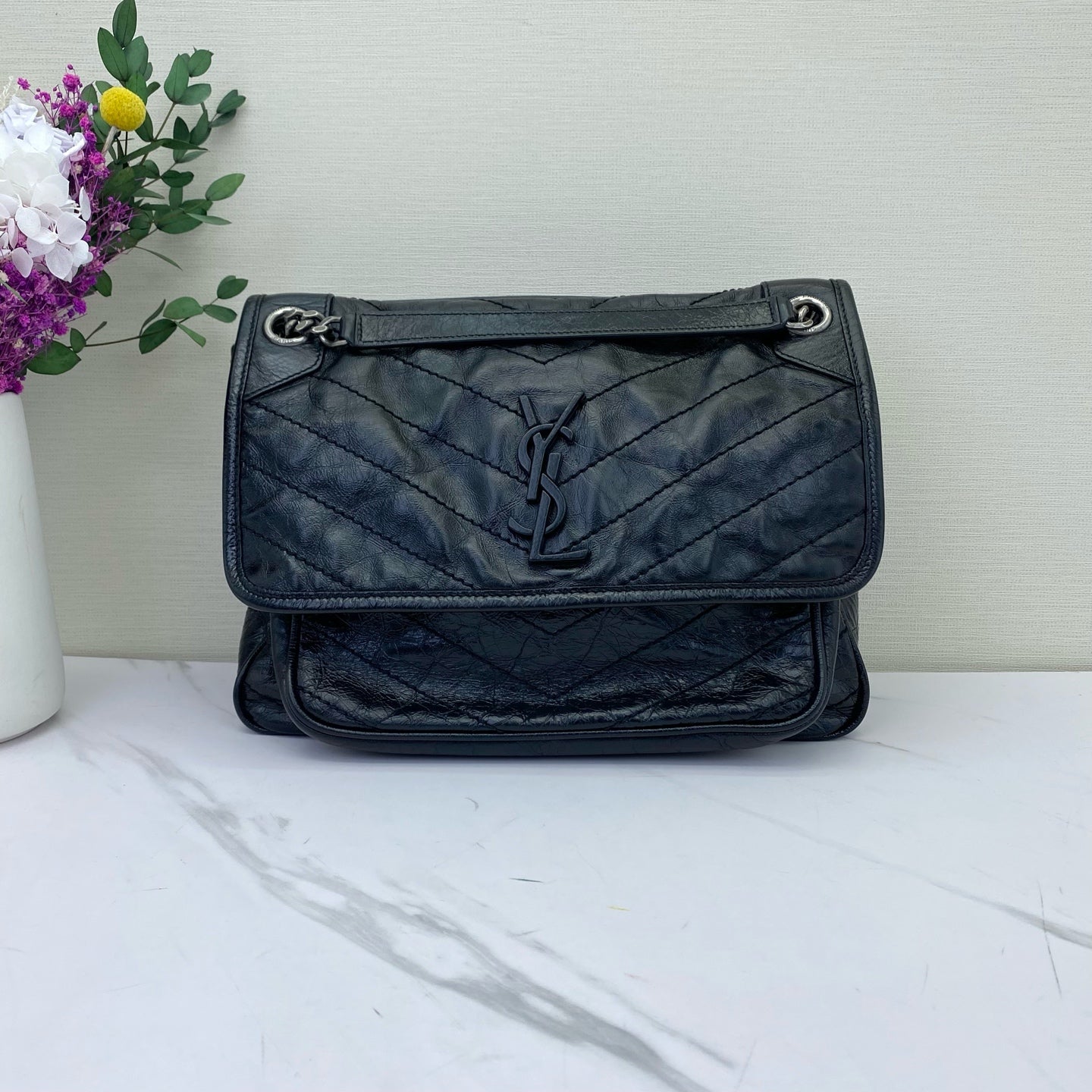 Saint Laurent - Niki Medium - Waxed leather - Black - (medium)