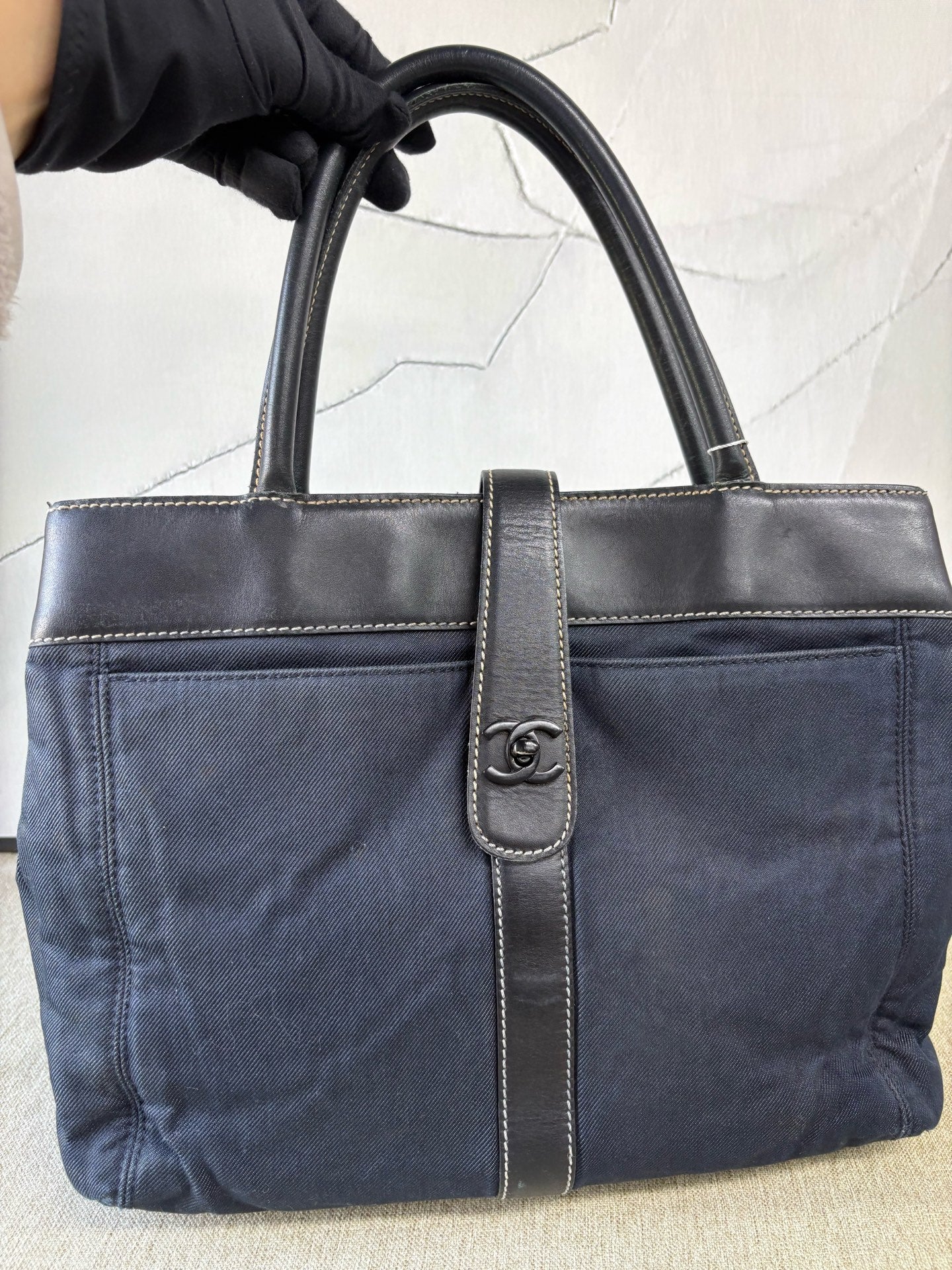 Chanel - Denim and Leather Tote Bag - Denim and leather - Dark Blue and Black - (medium)