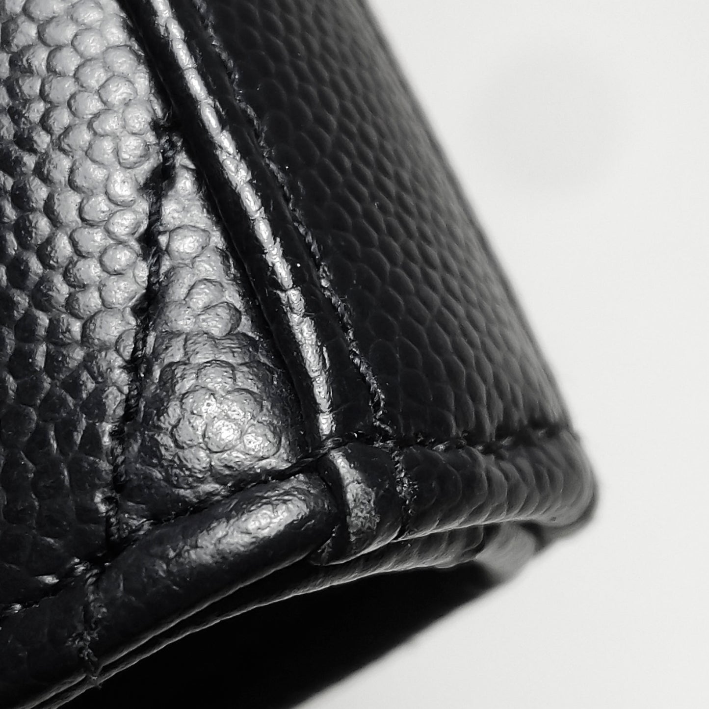 Saint Laurent - Envelope Chain Wallet - Caviar leather - Black - (small)