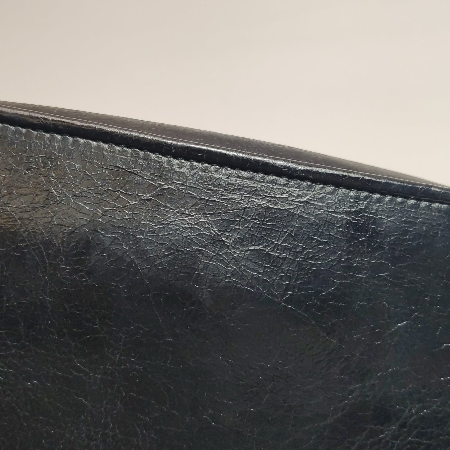 Miu Miu - Chain Shoulder Bag - Leather - Black - (mini)