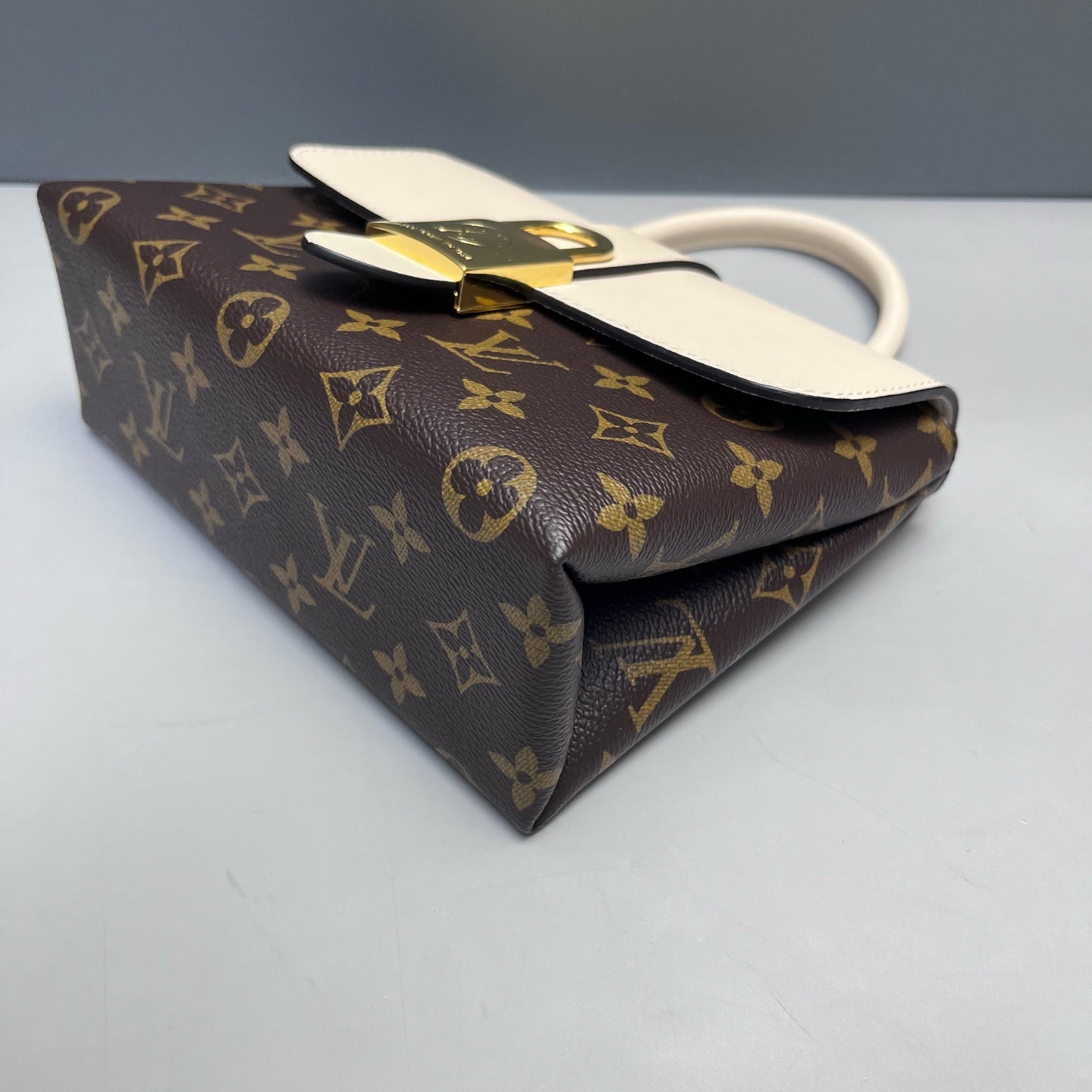 Louis Vuitton - Locky BB - Monogram coated canvas and smooth leather - Brown and Creamy White - (mini)