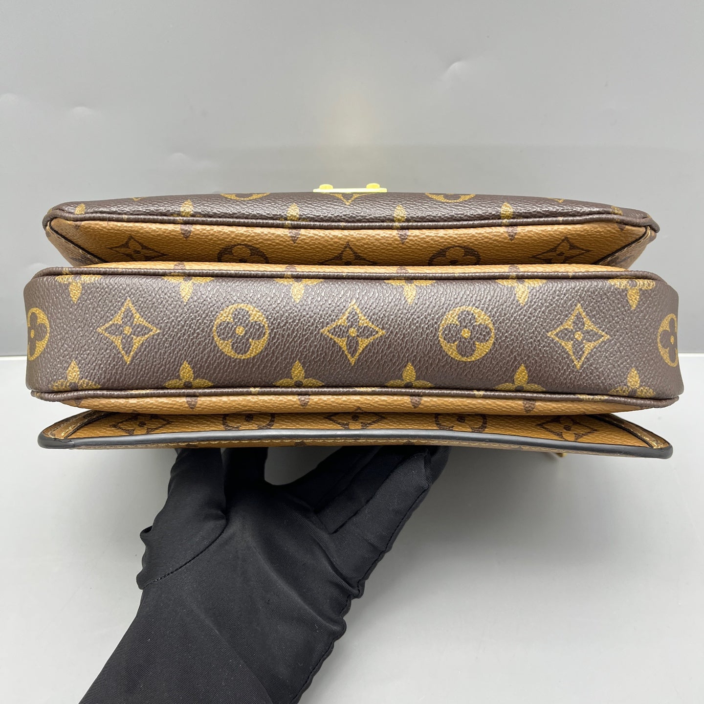 Louis Vuitton - Pochette Métis Reverse Monogram - Coated canvas - Brown - (Medium)