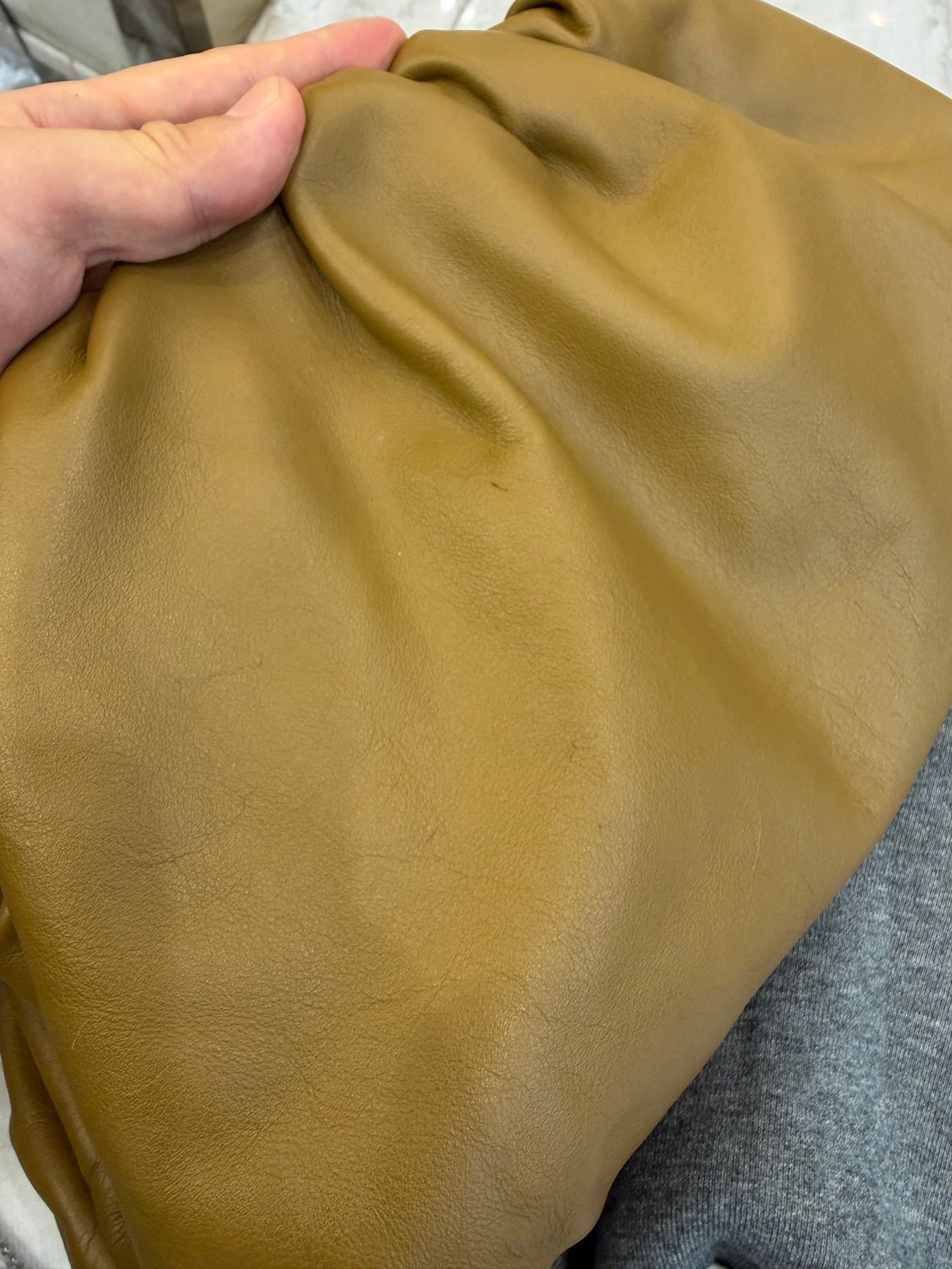 Bottega Veneta - The Pouch - Leather - Camel - (large)