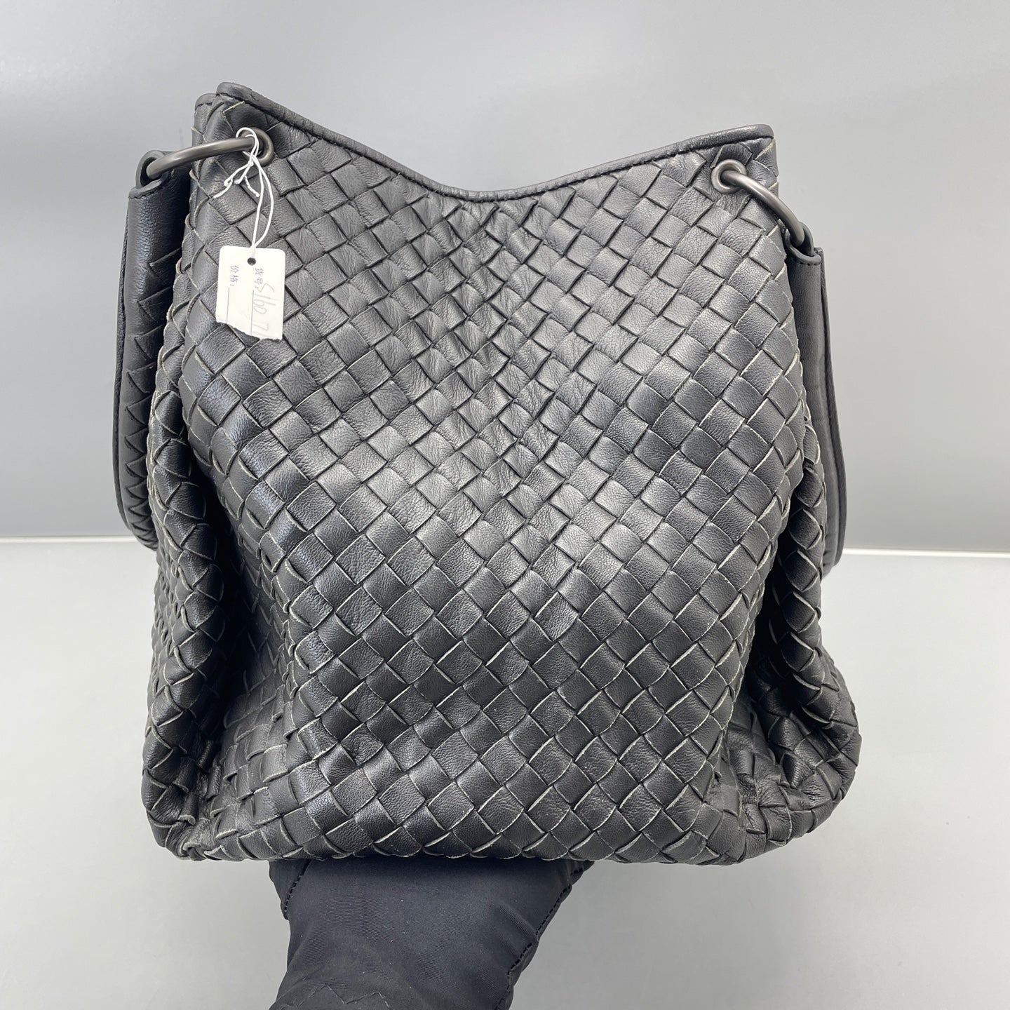 Bottega Veneta - Intrecciato Top Handle Shoulder Bag - Leather - Black - (medium)