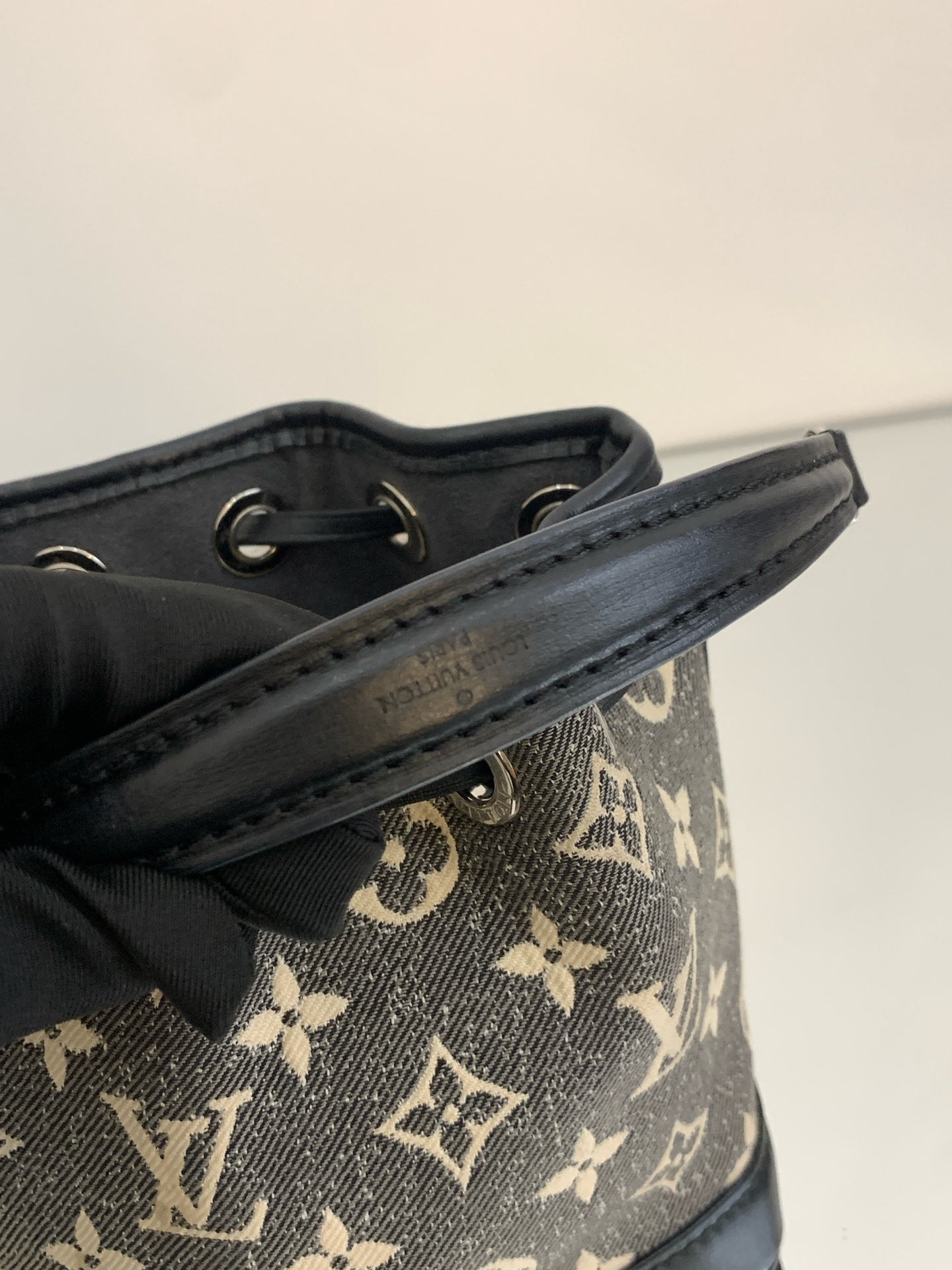Louis Vuitton - Noe Denim Monogram Bucket Bag - Denim with cowhide leather trim - Grey - (mini)