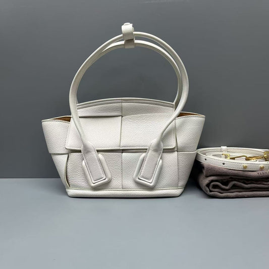 Bottega Veneta - Arco Shoulder Bag - Leather - White - (small)