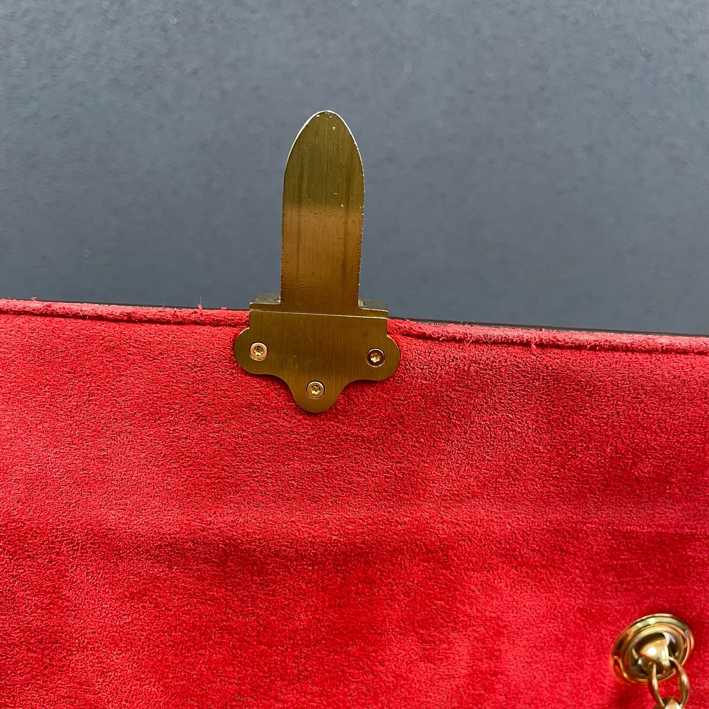 Louis Vuitton - Victoria Chain Bag - Monogram coated canvas with red grained leather trim - Brown with Red accents - (medium)