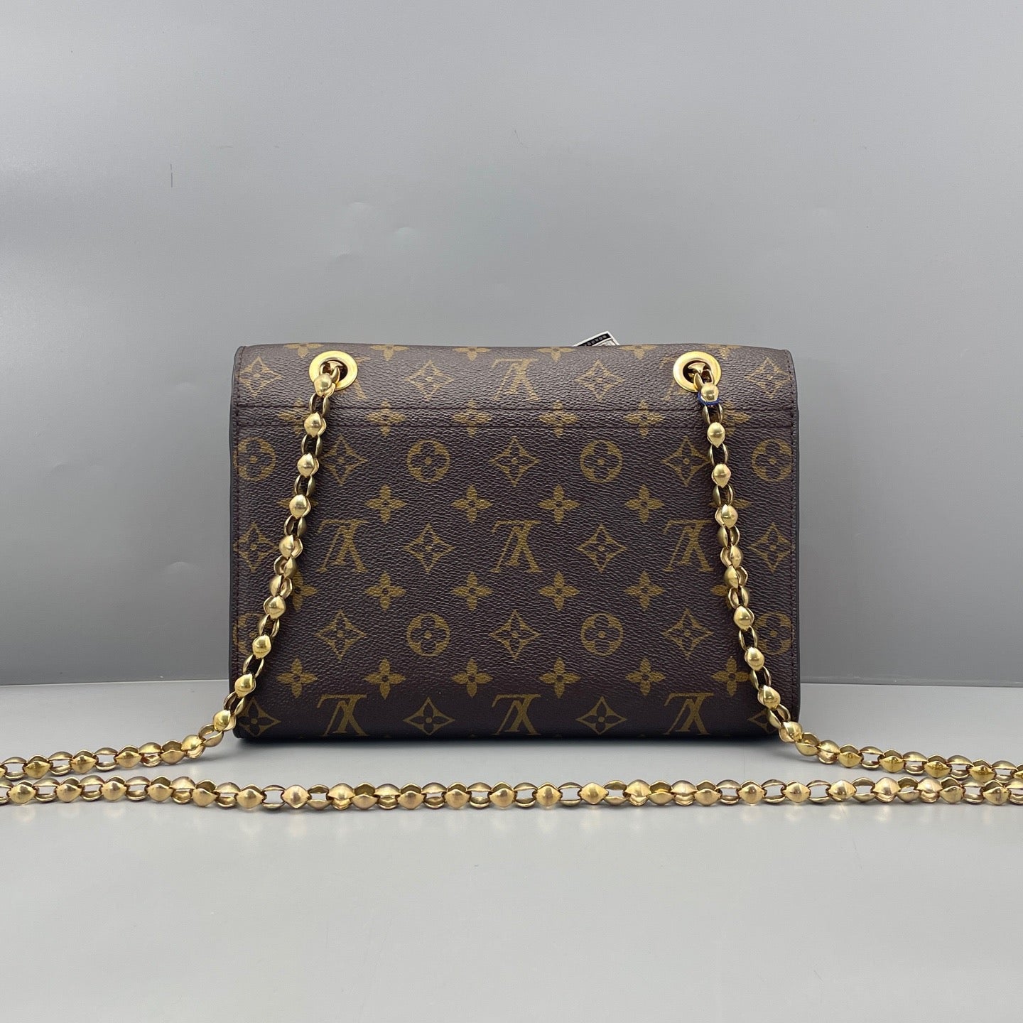 Louis Vuitton - Victoria Chain Bag - Monogram coated canvas and grained leather - Red and Brown - (medium)
