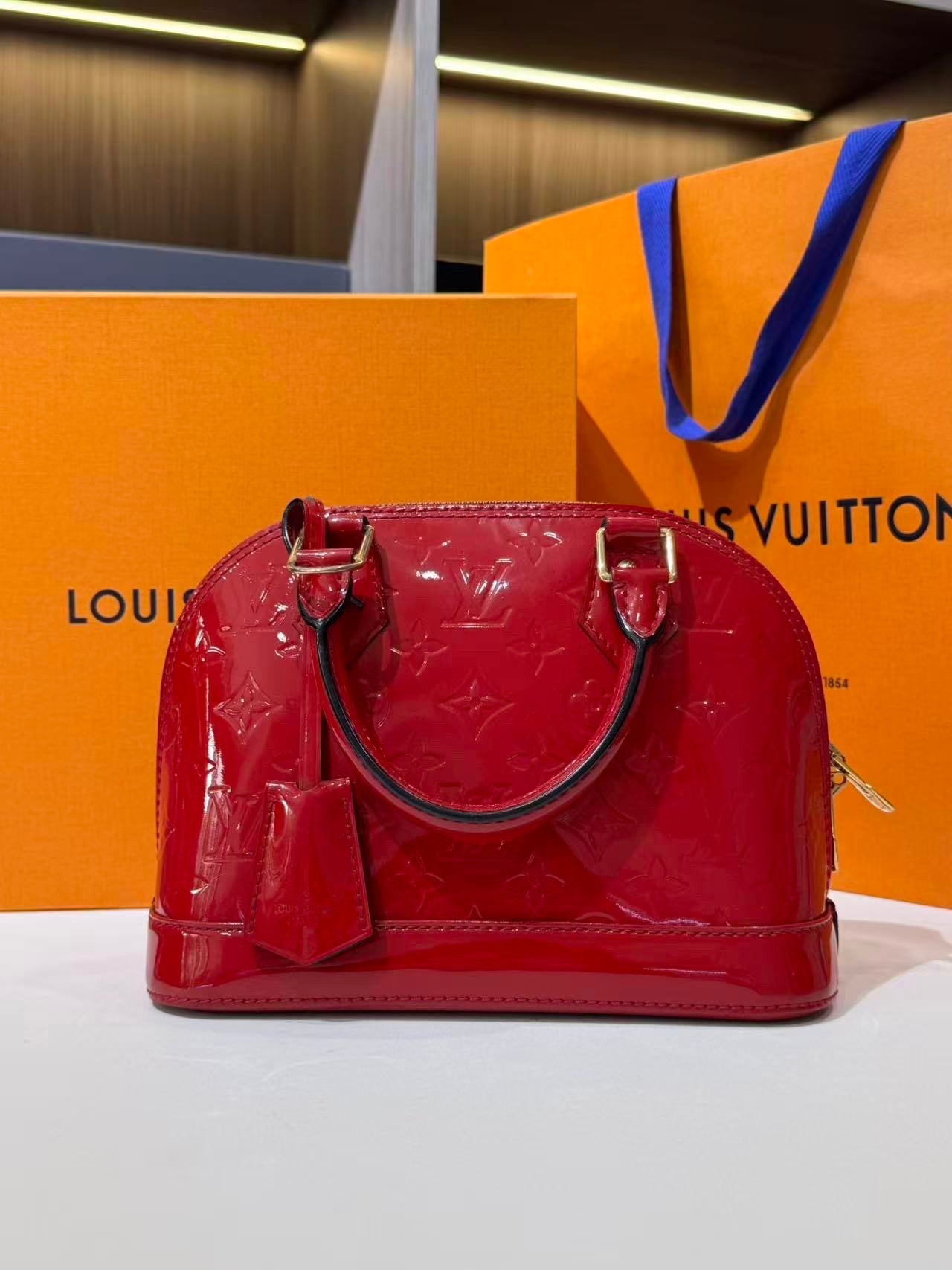 Louis Vuitton - Alma BB - Patent leather - Red - (mini)