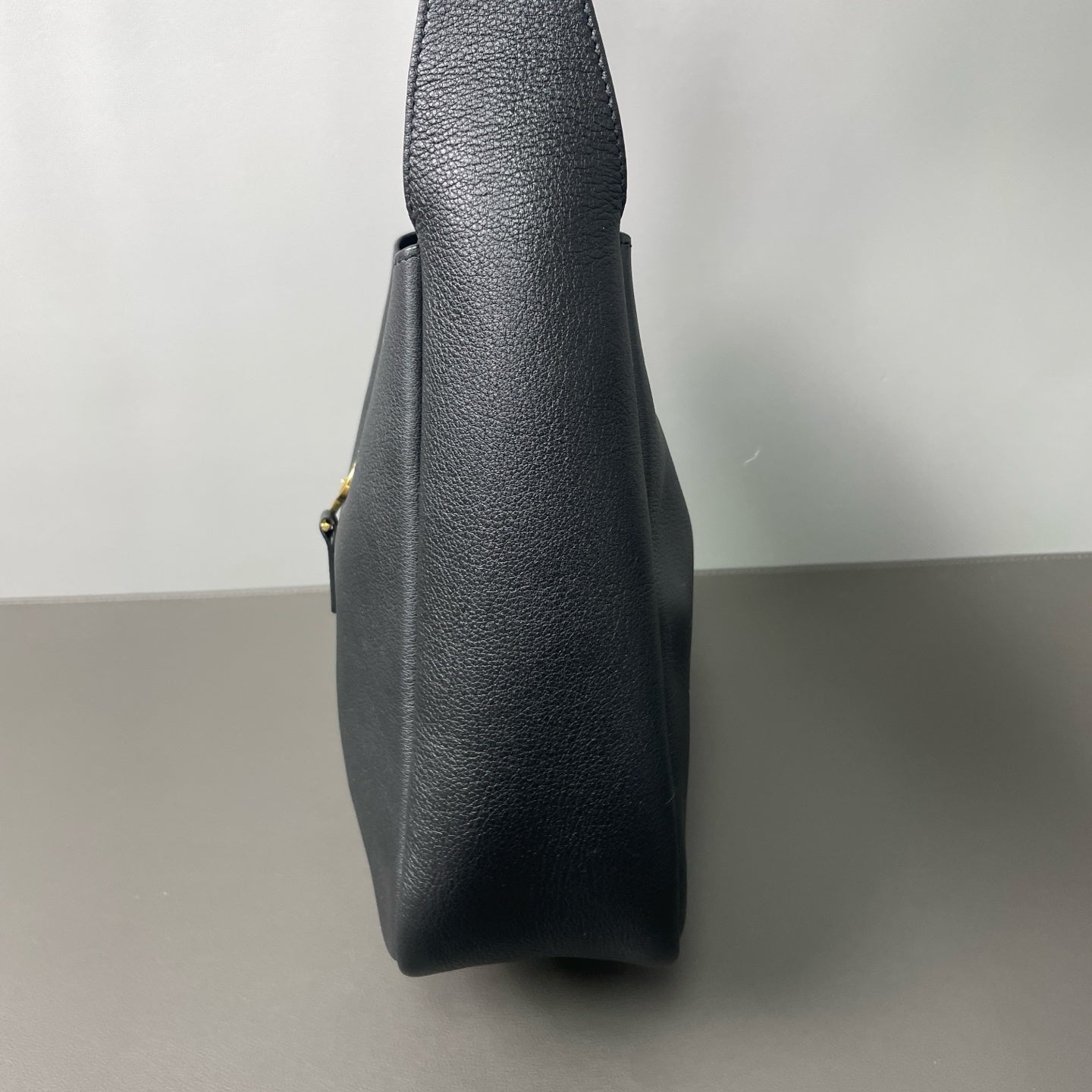 Saint Laurent - LE5A7 - Grained cowhide leather - Black - (Small)