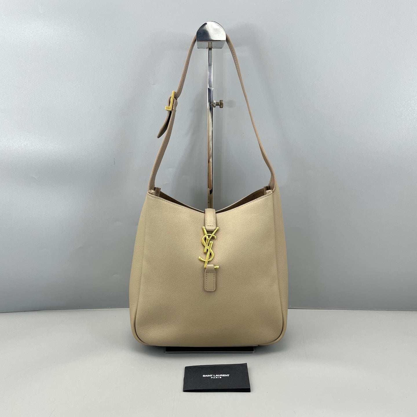 Saint Laurent - Le 57 Bucket Bag - Grained leather - Grey - (small)
