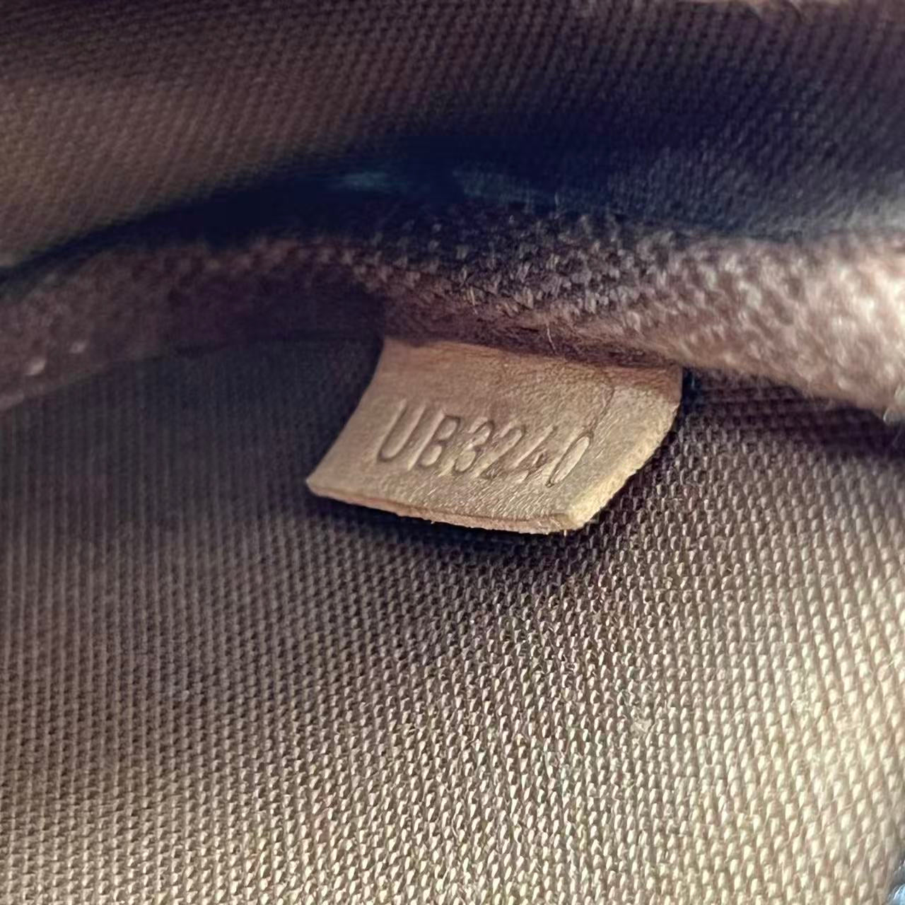 Louis Vuitton - Mini Pochette Accessoires - Monogram coated canvas with natural cowhide leather trim - Brown - (mini)