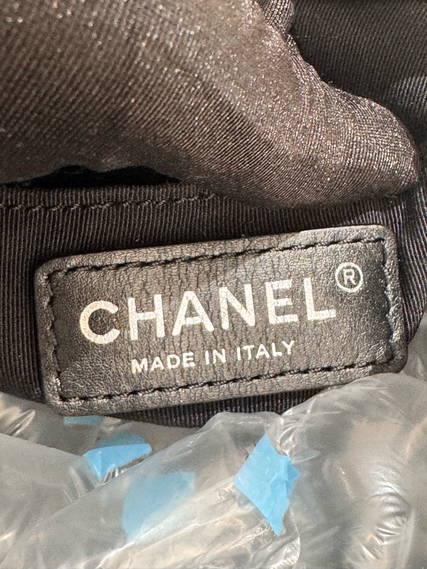 Chanel - Vintage Drawstring Bucket Bag - Crinkled calfskin leather - Black - (mini)
