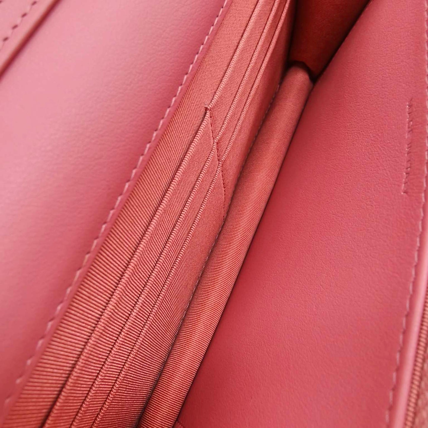 Chanel - 2.55 Reissue Wallet On Chain (WOC) - Tweed - Pink with Multicolour - (mini)