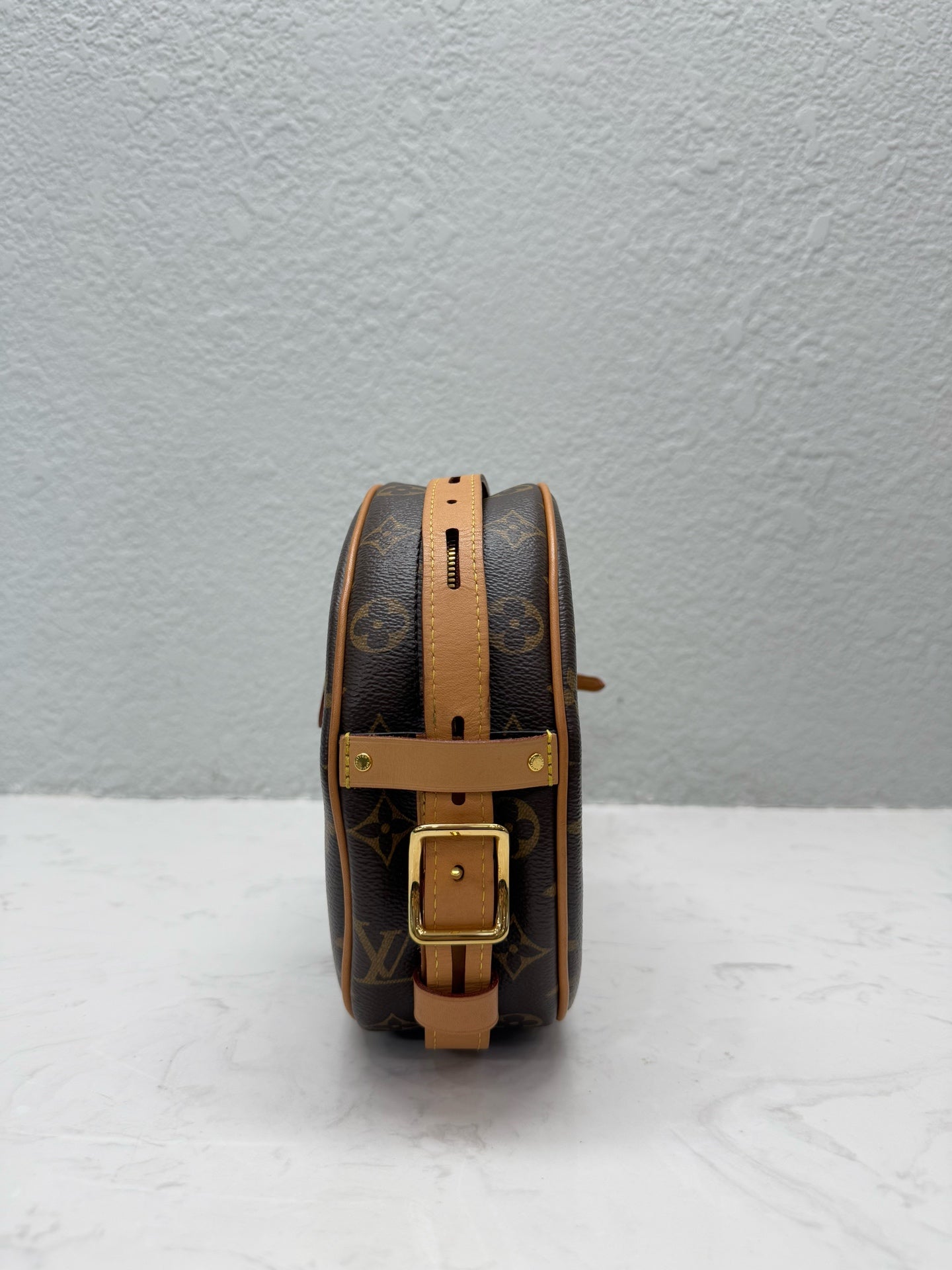 Louis Vuitton - Soft Round Bag - Monogram coated canvas with Vachetta leather trim - Brown - (large)
